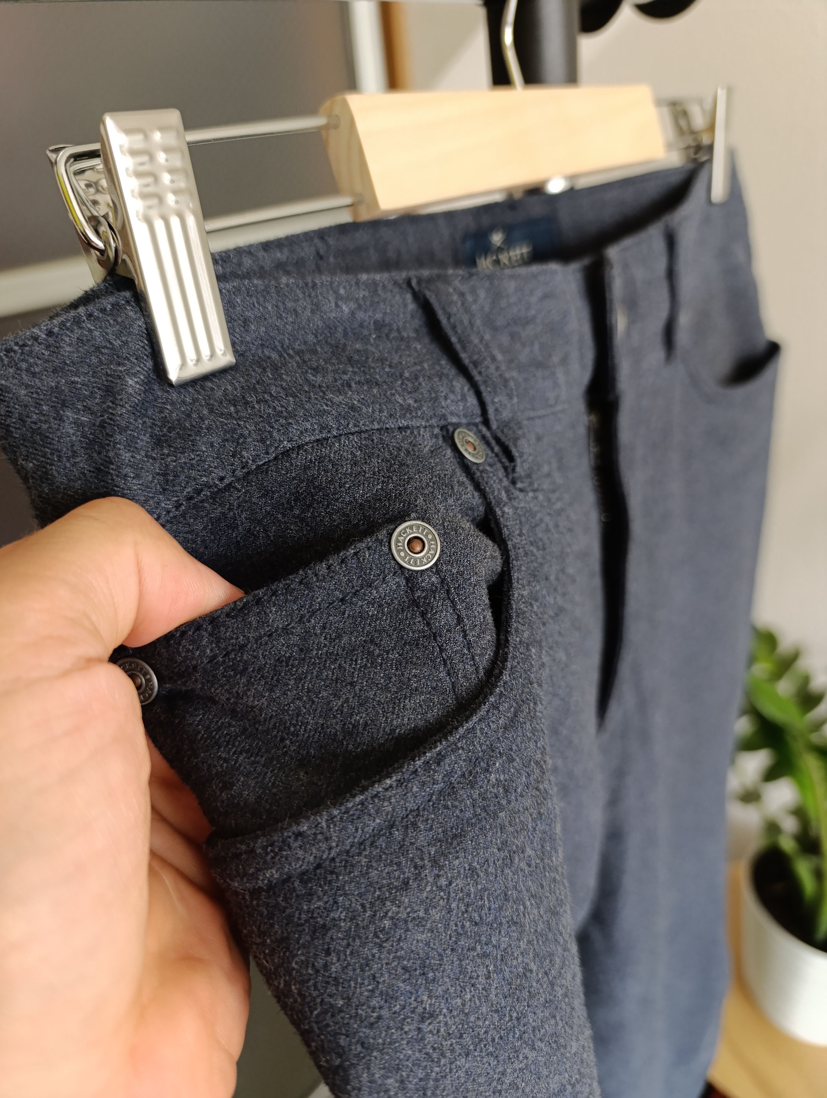 Designer × Hackett Hackett Flannel logo-patch straight-leg Trousers Size US 30 / EU 46 - 8 Thumbnail