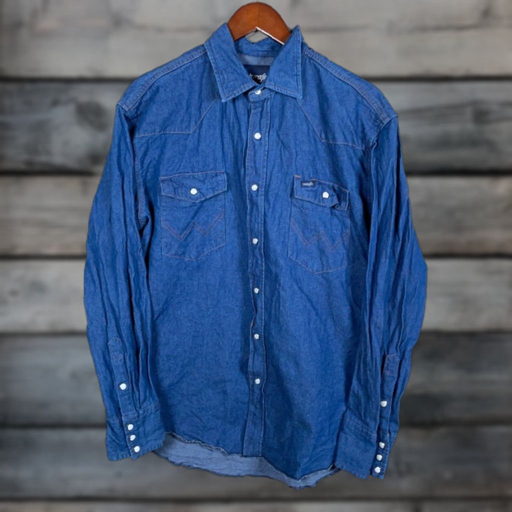 Wrangler Vintage Wrangler denim shirt men Large blue western pearl snap casual workwear Size US L / EU 52-54 / 3 - 1 Thumbnail