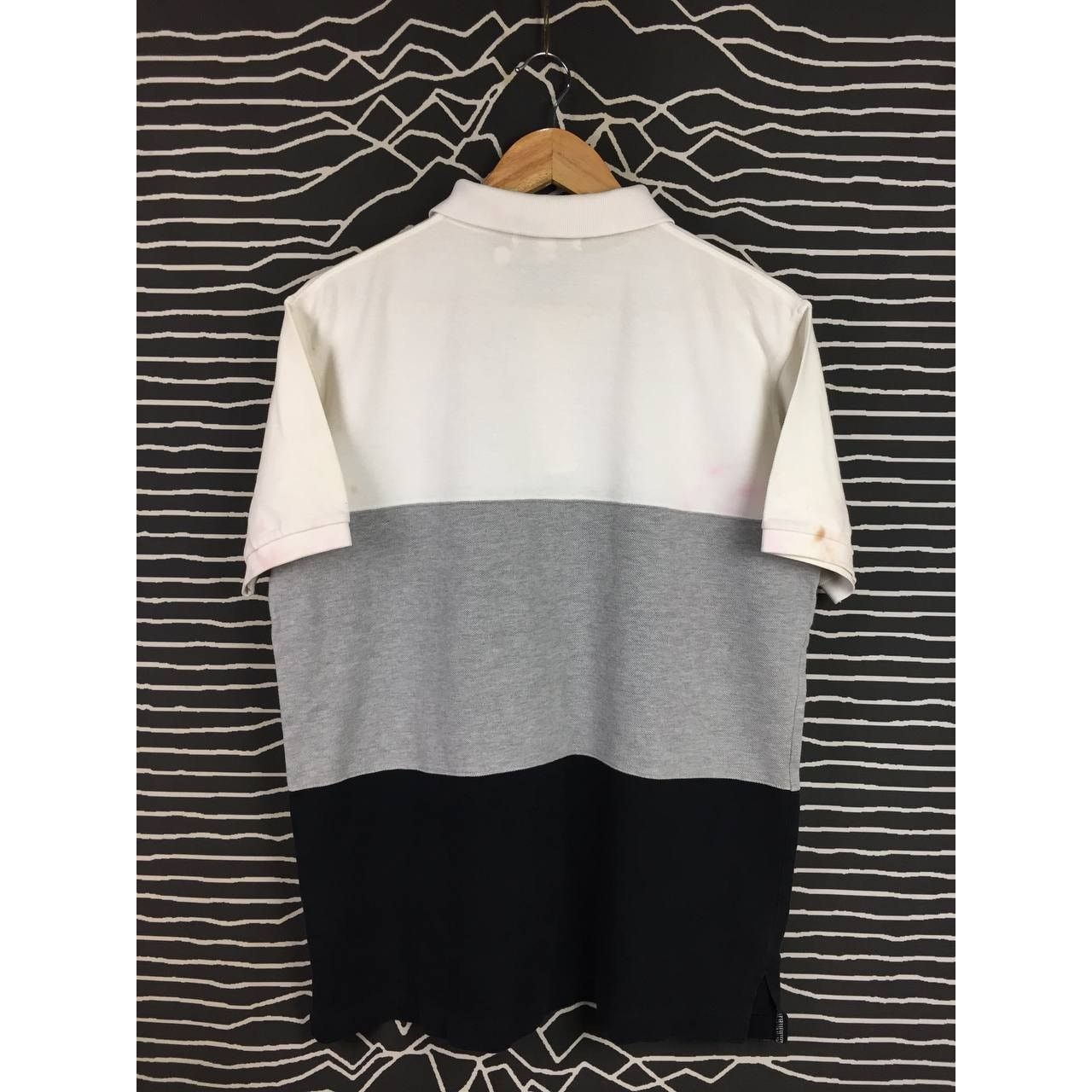 Valentino Vtg Valentino Jeans Embroidered Logo Polo Tee Size 50 Size US L / EU 52-54 / 3 - 13 Thumbnail