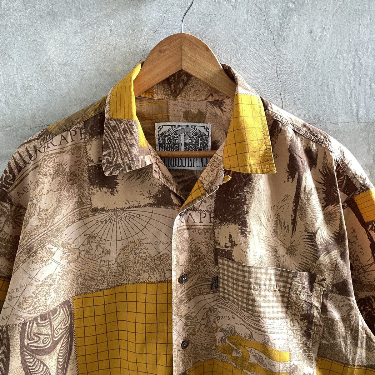 Gianfranco Ferre 🔥Vintage Ferre jeans pattern shirt Size US L / EU 52-54 / 3 - 3 Thumbnail