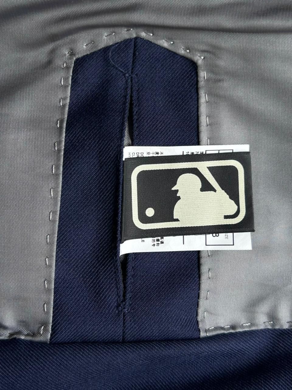 Gucci × MLB Extremely Rare Limited Edition MLB Yankee Embroidery Blazer Size 38R - 8 Thumbnail