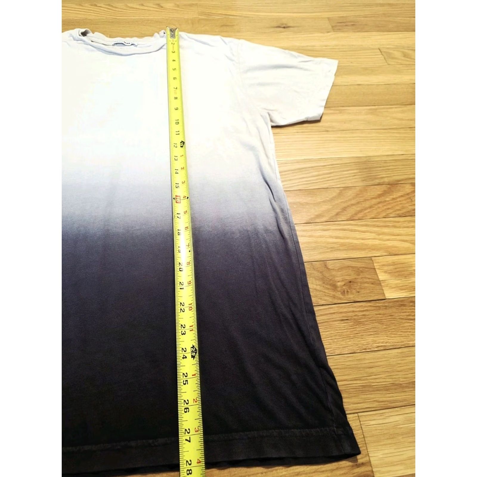 Fashion Nova Fashion Nova Men's Crew Neck short-sleeve ombre t-shirt. Small/medium Read Size US M / EU 48-50 / 2 - 5 Thumbnail