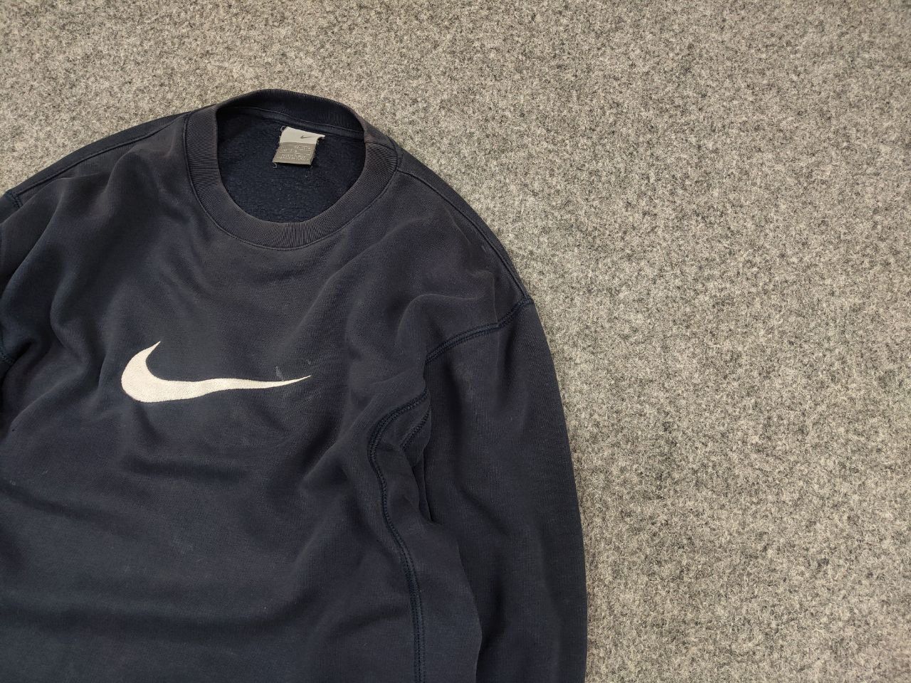 Nike Vintage 90's Nike center embroidered distressed Sweatshirt Size US S / EU 44-46 / 1 - 4 Thumbnail