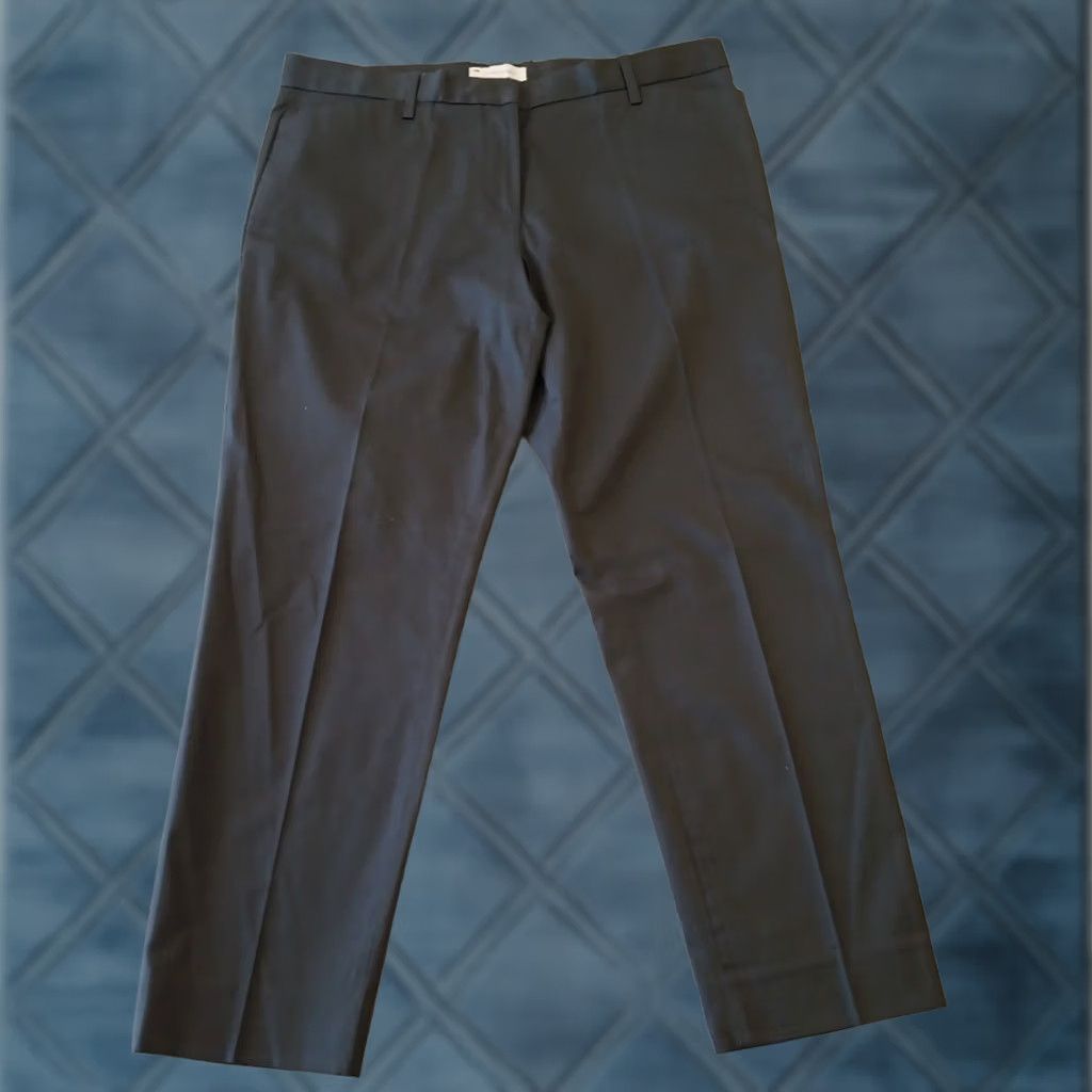Gap VINTAGE? No. Gap Cropped Pants Womens Size 12 Gray Slim Stretch Pockets 34x26.5 Mid Rise Size 34" / US 12 / IT 48 - 1 Thumbnail