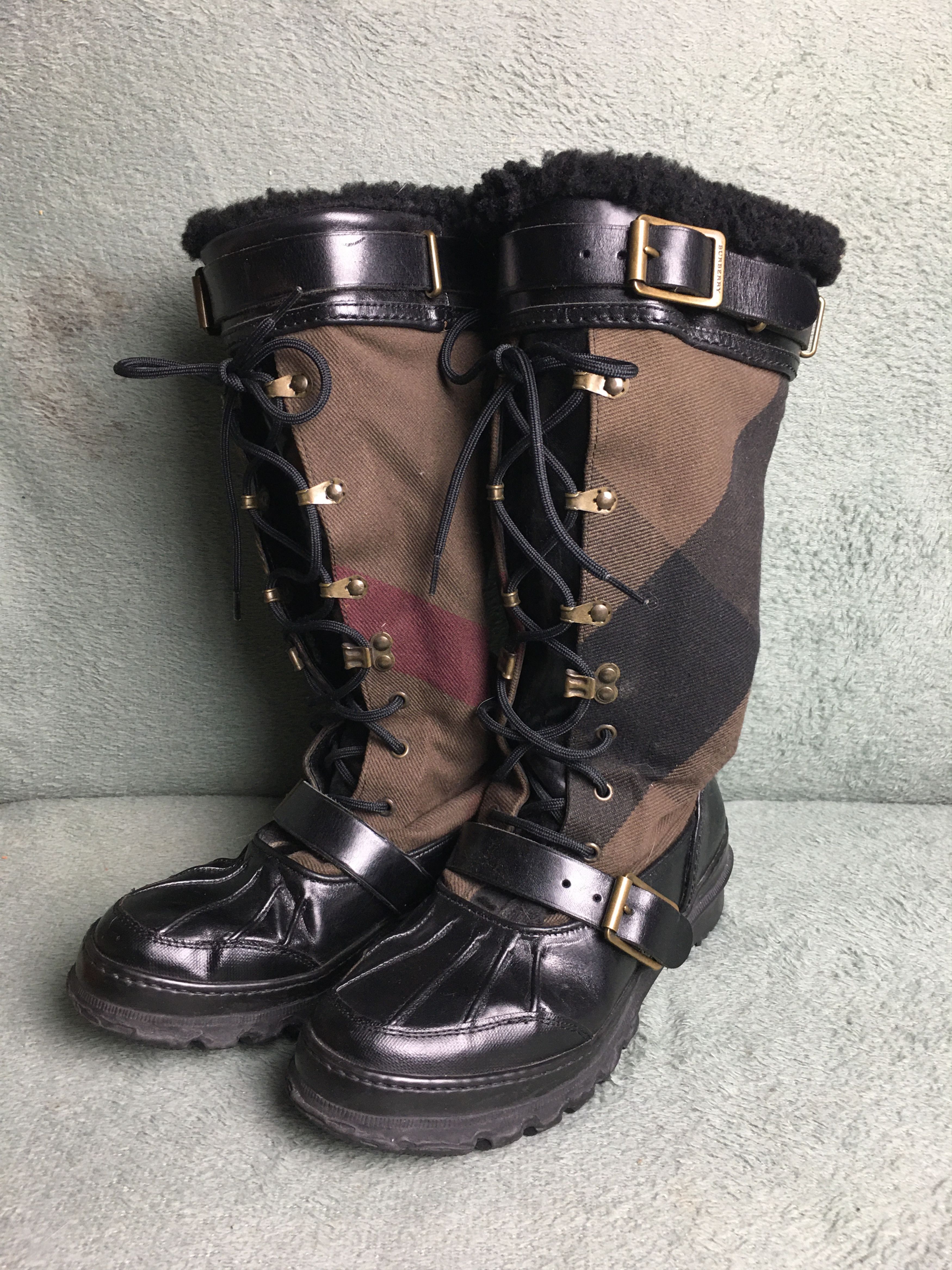 Burberry Burberry Mega Check Canvas Fur Lined High Weather Snow Boots Size US 9 / IT 39 - 1 Thumbnail