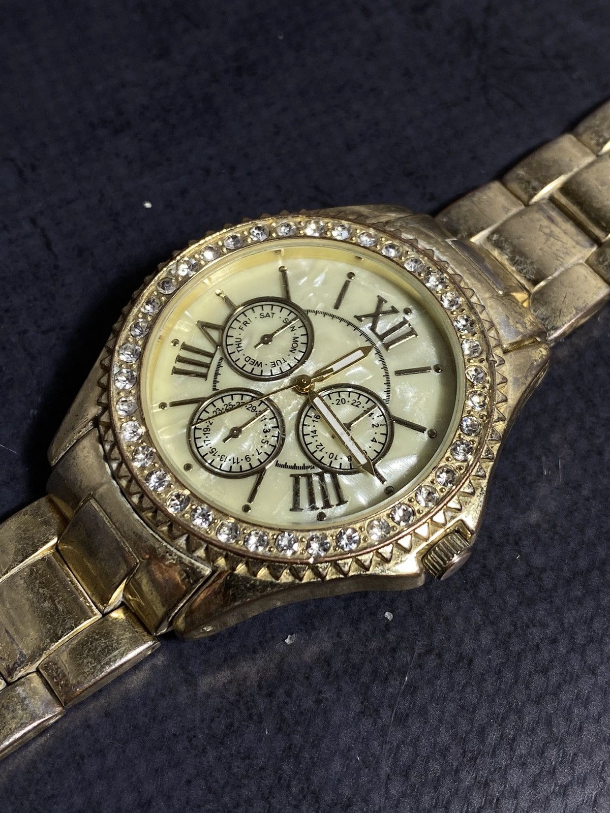 Vintage Gold-Tone Crystal Accent Watch japanese brand Size ONE SIZE - 7 Thumbnail