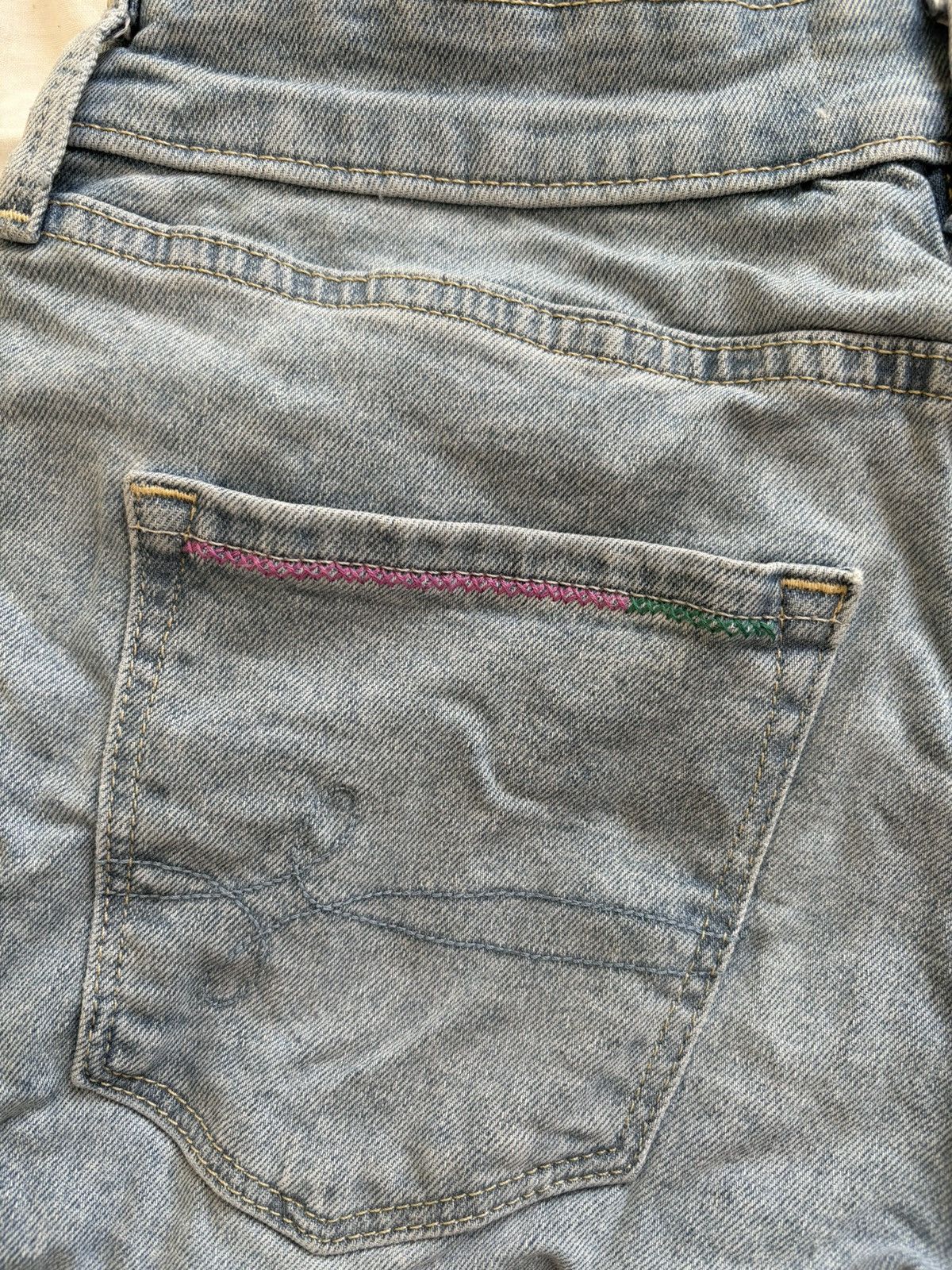 Levi's Levi upcycled embroidered mid rise denim shorts W27 Size 27" / US 4 / IT 40 - 7 Thumbnail