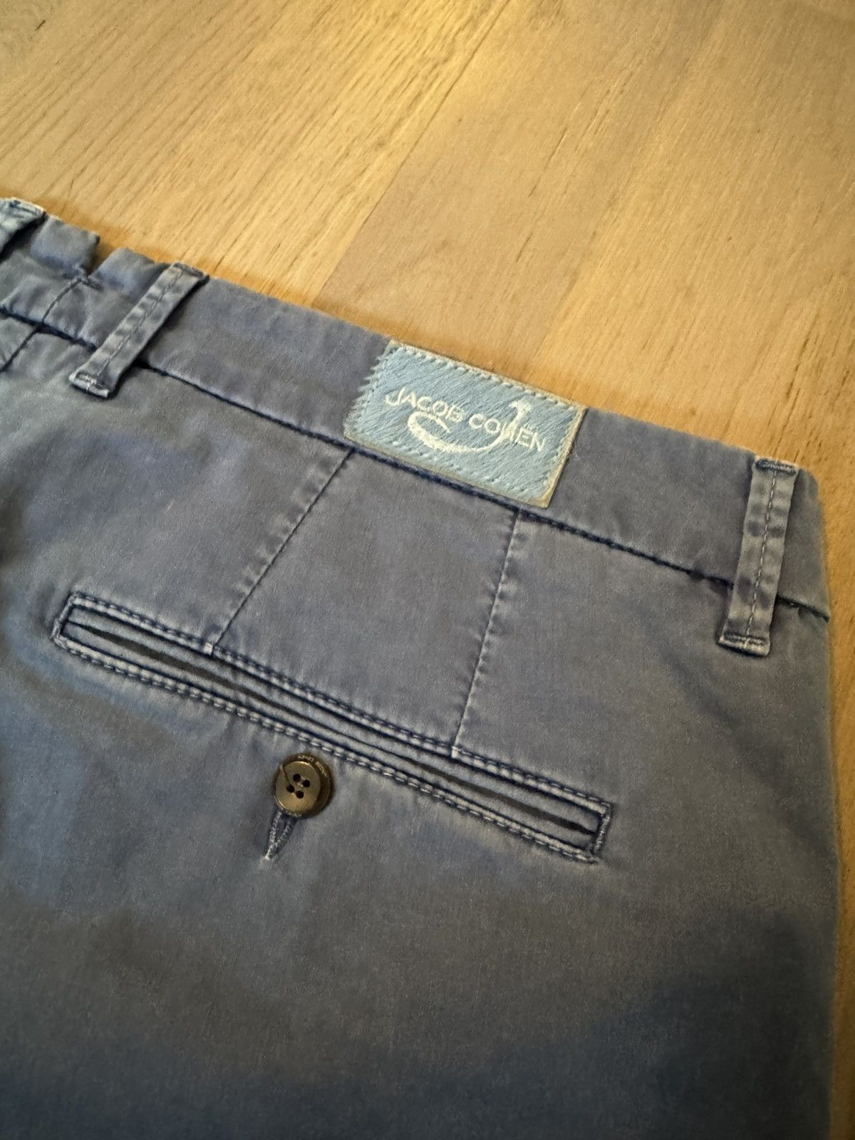 Jacob Cohen JACOB COHEN SHORTS see REAL SIZES IN PHOTOS BY TAPE MEASURE Size US 35 - 9 Thumbnail