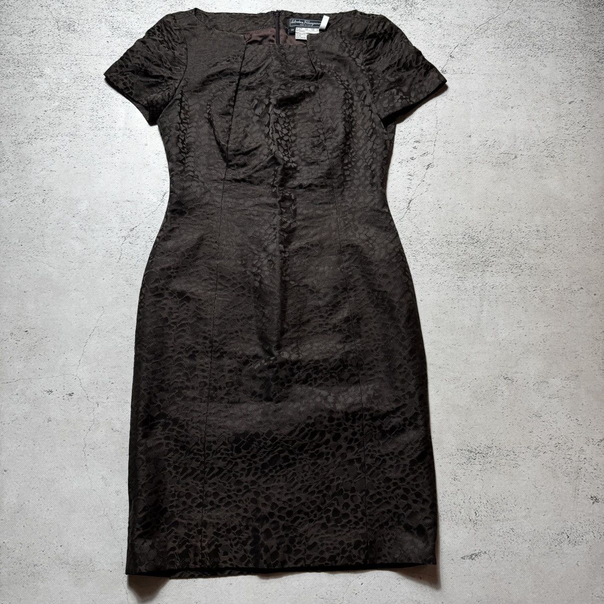 Salvatore Ferragamo vintage salvatore ferragamo glamour dress Size XS / US 0-2 / IT 36-38 - 1 Thumbnail