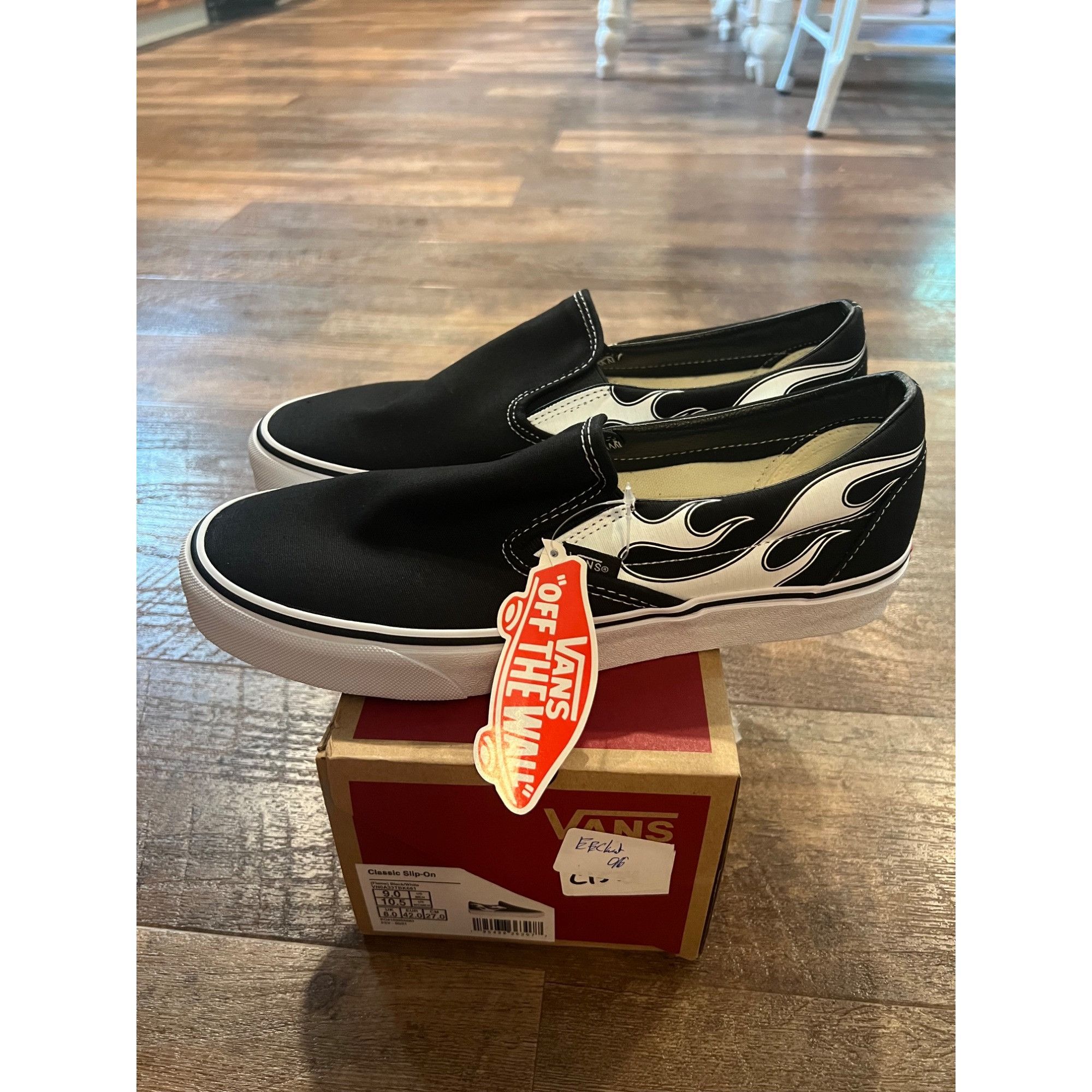 Vans Brand New VANS CLASSIC SLIP-ON (FLAME) BLACK / WHITE VN0A33T Size US 9 / EU 42 - 1 Thumbnail