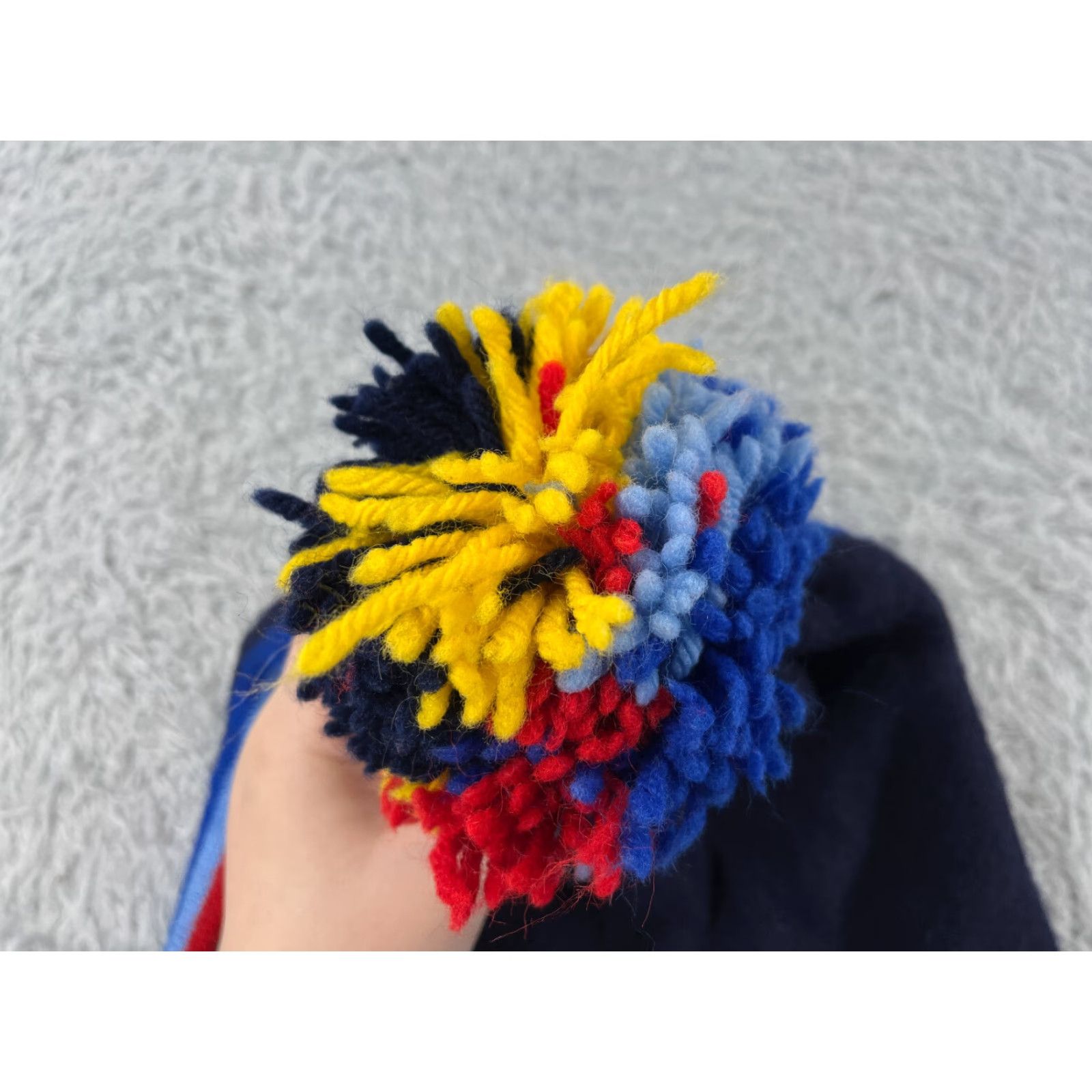 Vintage Beanie Toque Blue Red Yellow Stripe Knit Acrylic Blend Ski Pom Adult One Size Size ONE SIZE - 3 Thumbnail