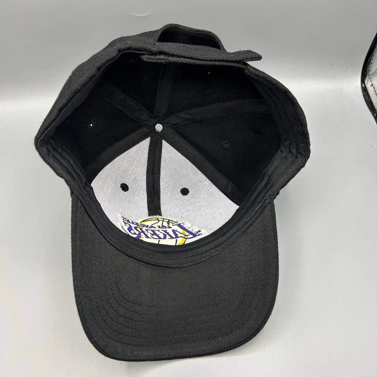 The Unbranded Brand Los Angeles LA Lakers Hat Men Embroidered NBA Strap Back Cap Size ONE SIZE - 2 Thumbnail