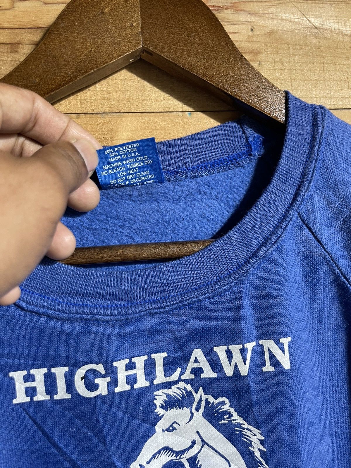 Vintage Vintage 90s highlawn elementary school sweatshirt Size US L / EU 52-54 / 3 - 3 Thumbnail