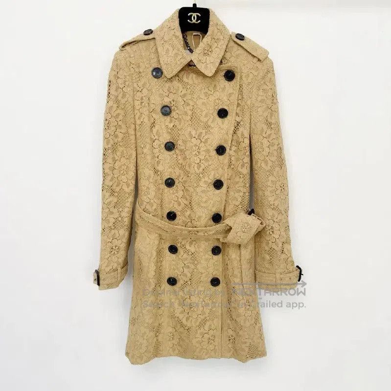Burberry Burberry Lightweight Yellow Women's Trench Coat. Size S / US 4 / IT 40 - 1 Thumbnail