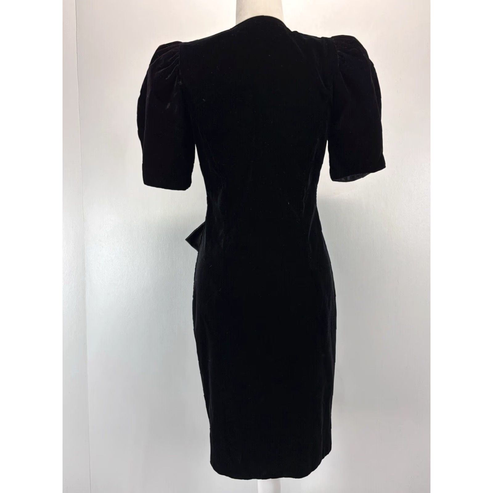 Vintage VINTAGE Cachet by Bari Protas Velvet 80s Puff Sleeve Sheath Dress Sz 6 Black Formal A-Line Womens Size M / US 6-8 / IT 42-44 - 3 Thumbnail