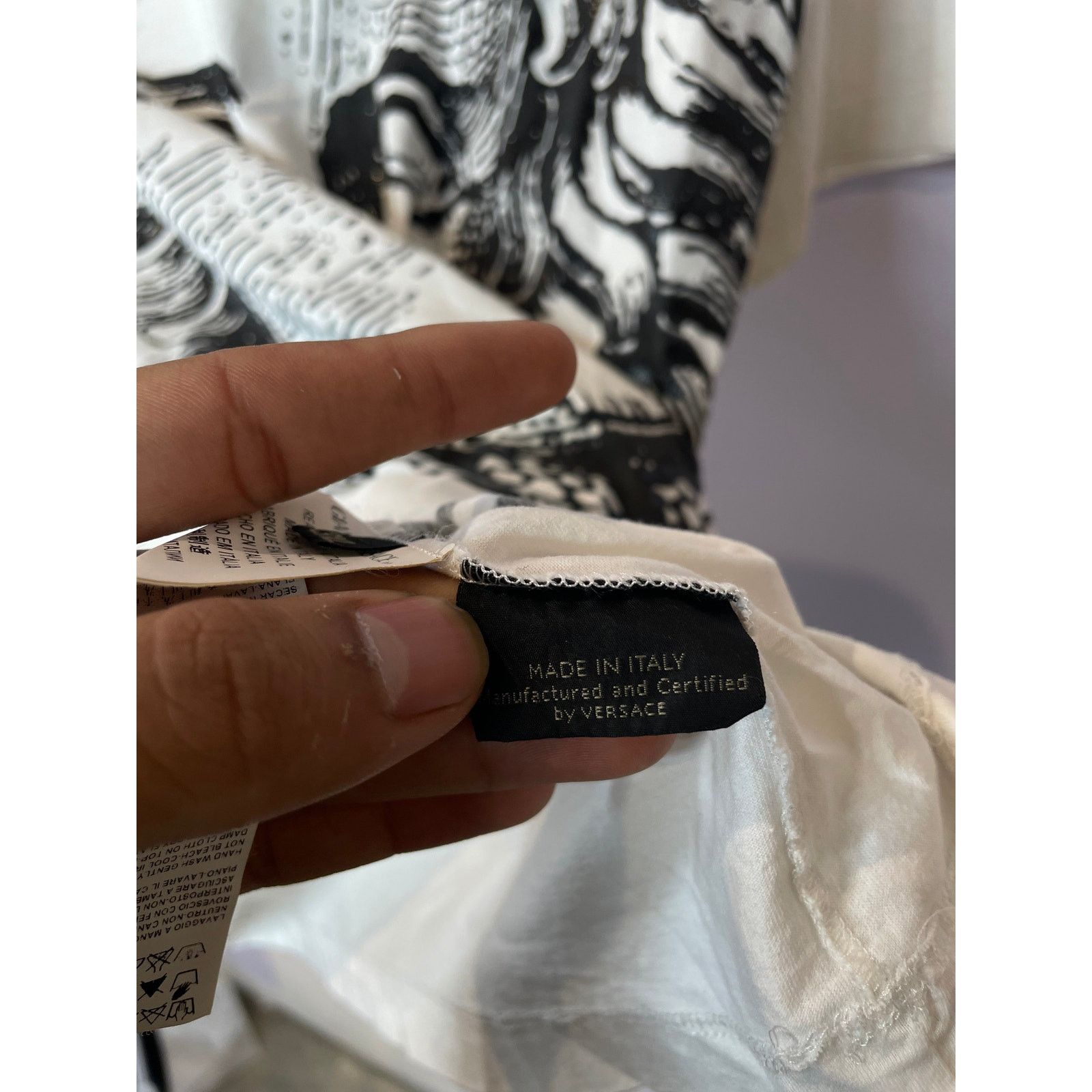 Versace Versace Medusa Tee White Used XL Size US XL / EU 56 / 4 - 5 Thumbnail