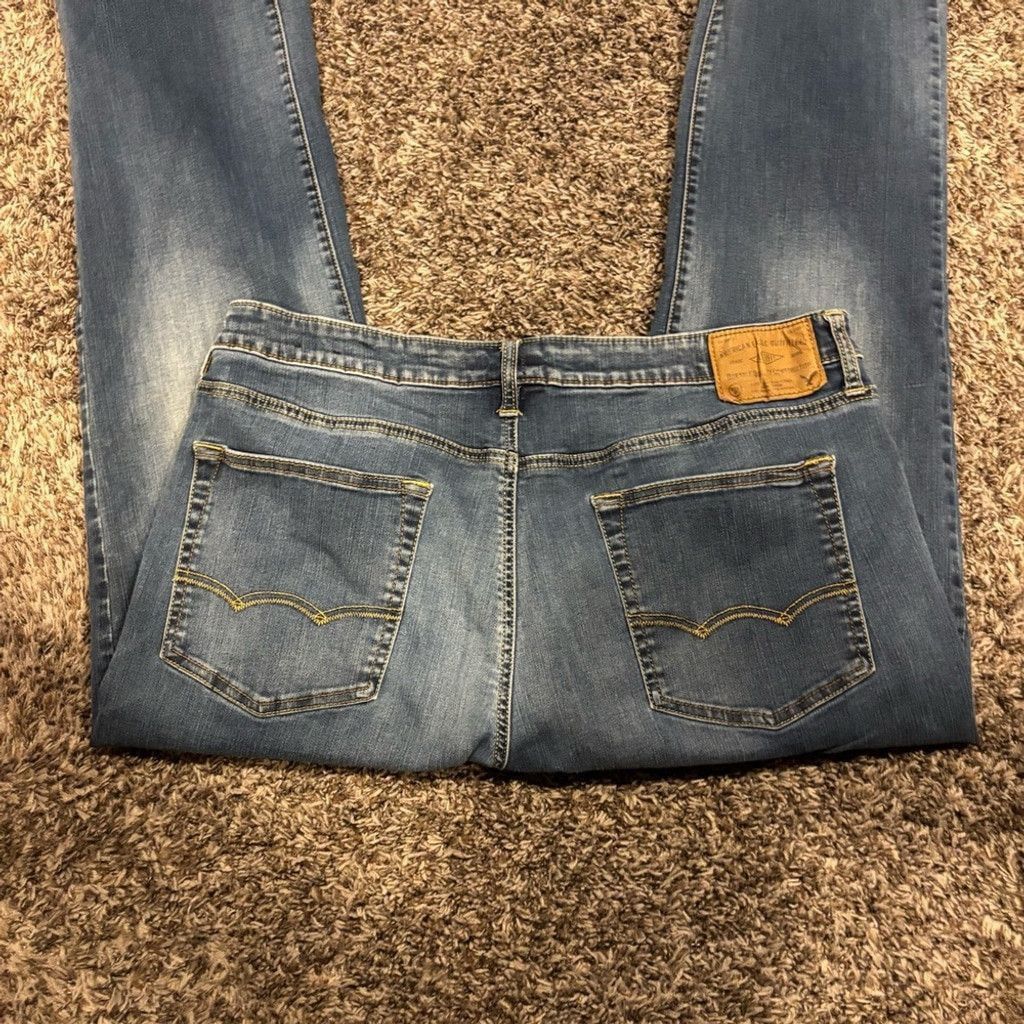 American Eagle Outfitters Men’s American Eagle Original Straight Jeans Size US 36 / EU 52 - 1 Thumbnail