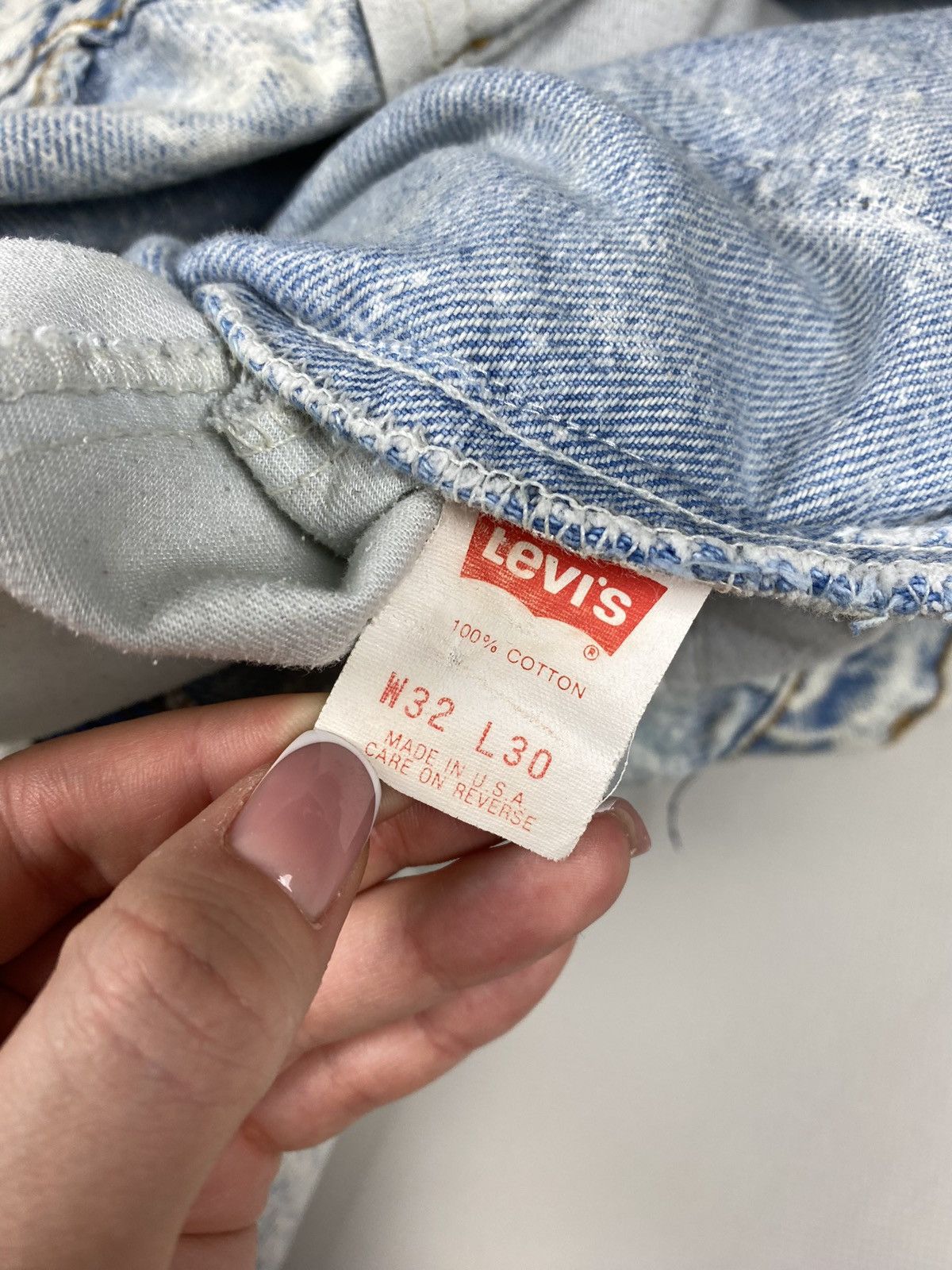 Levi's × Vintage VTG 90s Levi’s 550 men’s light blue jeans size 32 30 USA Size US 32 / EU 48 - 15 Thumbnail