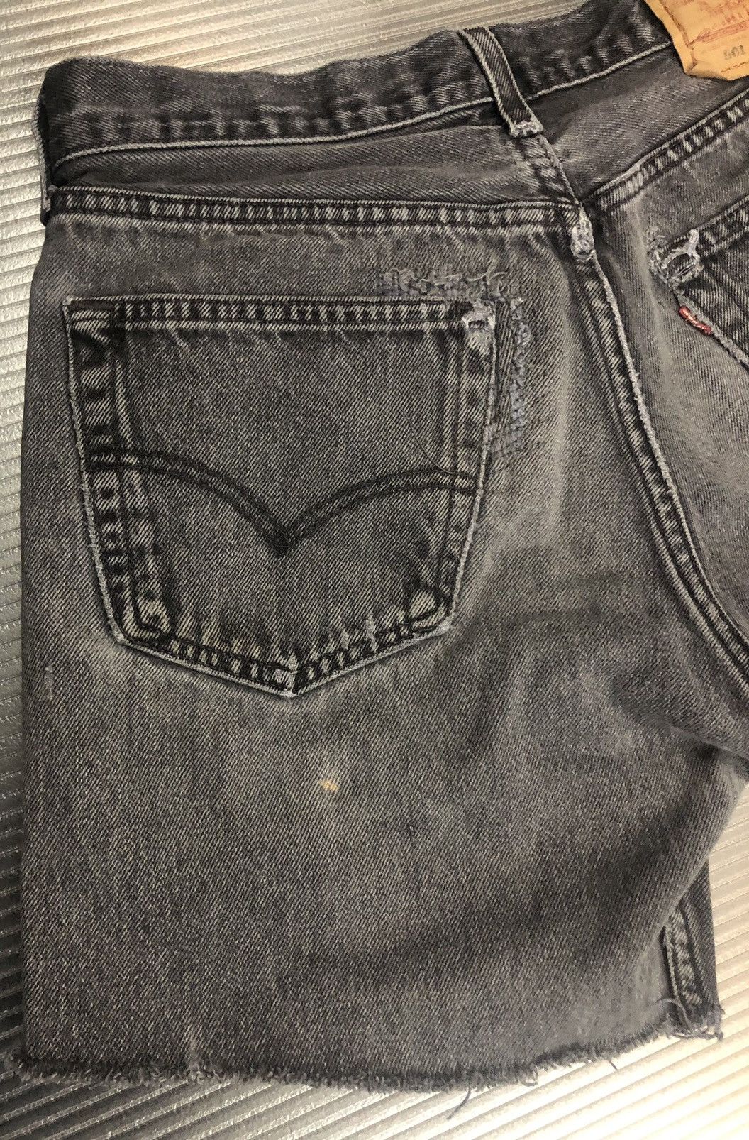 Levi's Levi's 🇺🇸 501XX asphalt denim patched cutoff vintage short 32 Size US 32 / EU 48 - 9 Thumbnail