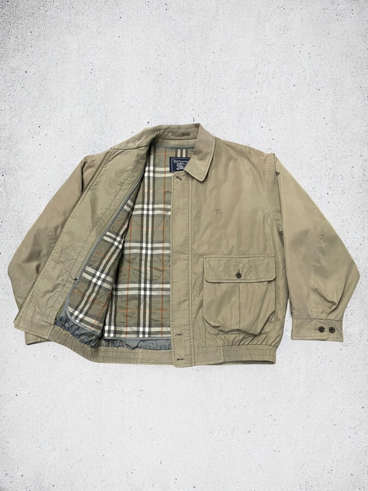 Burberry × Vintage Vintage Burberrys Nova Check Quilted Inside Blouson Jacket Size US L / EU 52-54 / 3 - 1 Thumbnail