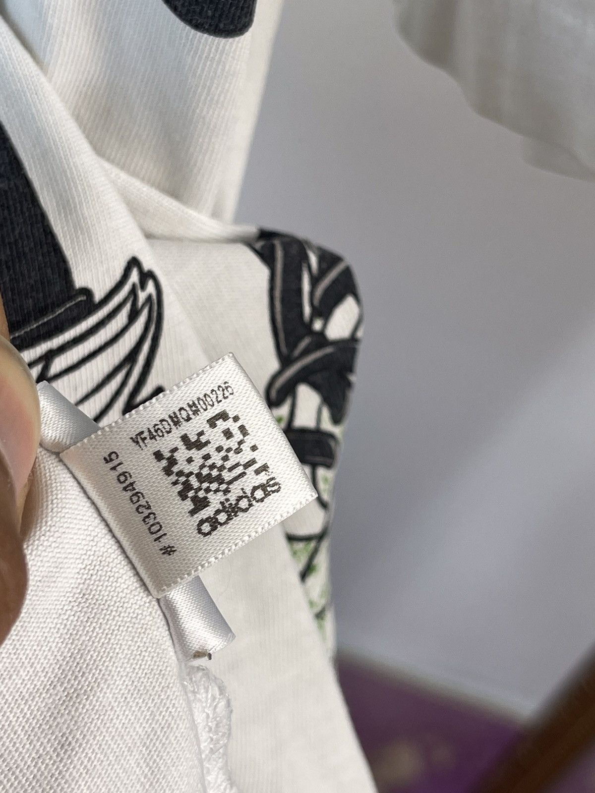 Adidas × Jeremy Scott Adidas x Jeremy Scott Oversize Shoes print Tee Size US XL / EU 56 / 4 - 14 Thumbnail