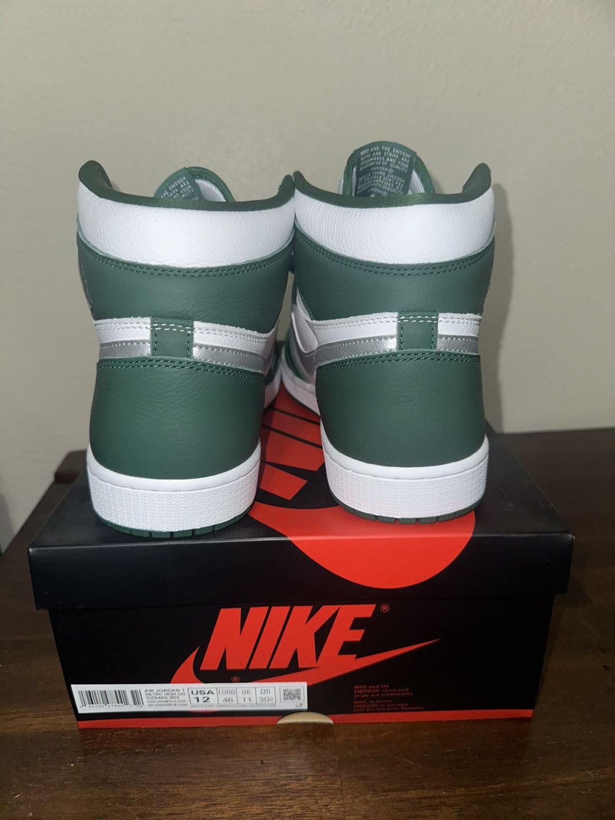 Nike AIR JORDAN 1 RETRO HIGH GORGE GREEN/METALLIC SILVER Size US 12 / EU 45 - 3 Thumbnail