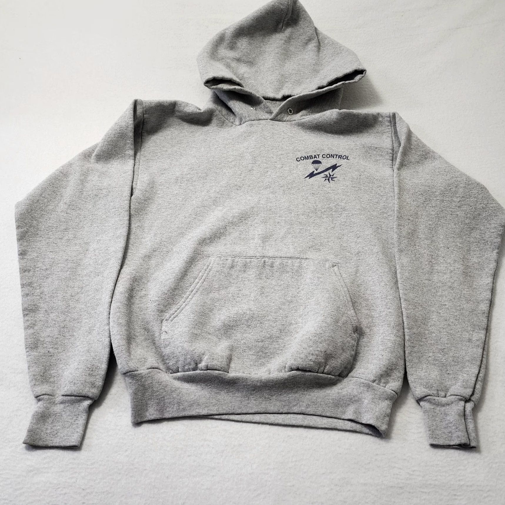 Hanes VINTAGE Hanes USAF Hoodie Mens Small Gray Combat Control Military Air Force S Mens Gray Hanes USAF Hoodie Size US S / EU 44-46 / 1 - 3 Thumbnail