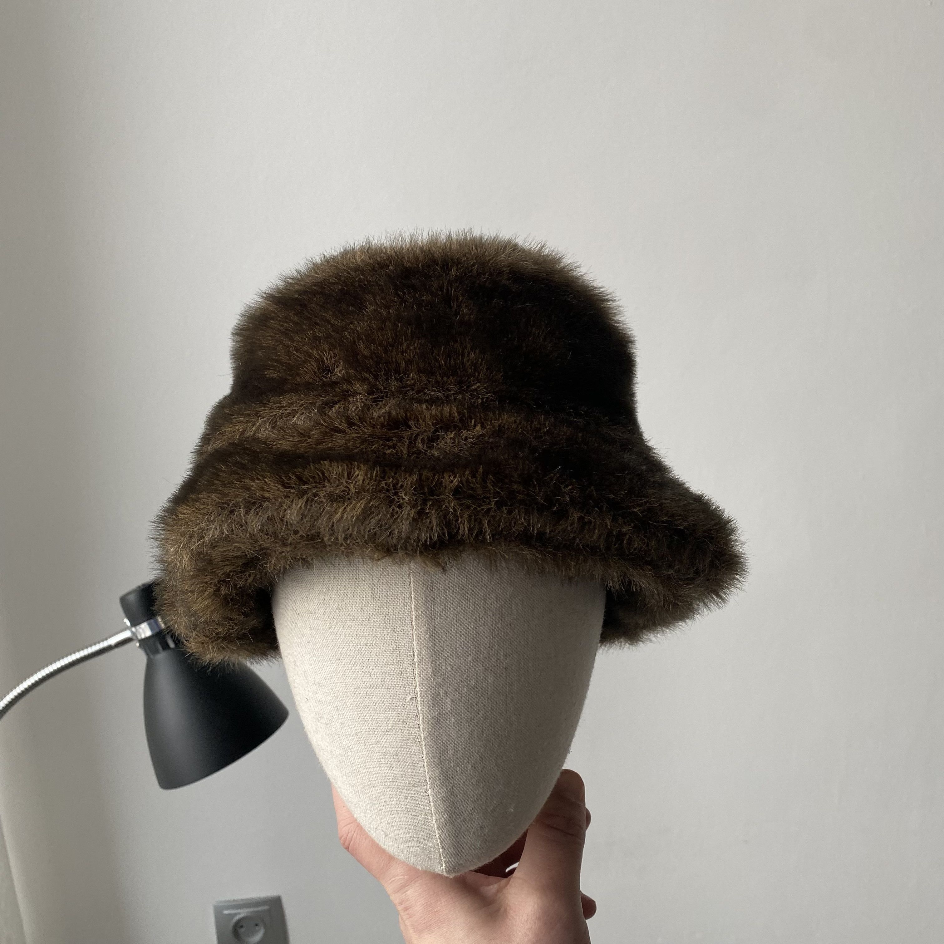 Beauty Beast VIntage 90s Italian Designer Faux Fur hat Buckethat y2k Size ONE SIZE - 2 Thumbnail