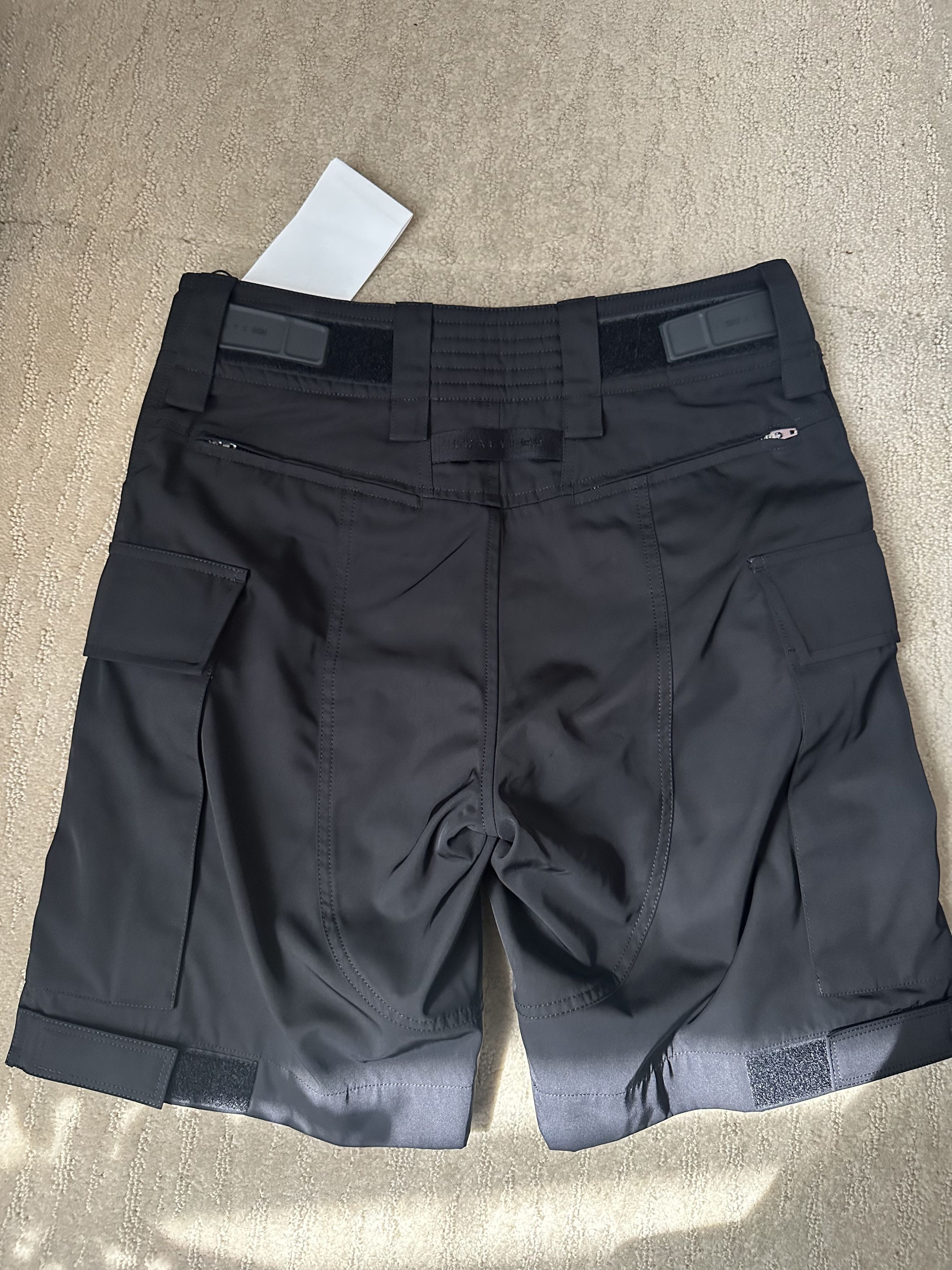 1017 ALYX 9SM 1017 ALYX 9SM Tactical Shorts Size US 30 / EU 46 - 6 Thumbnail