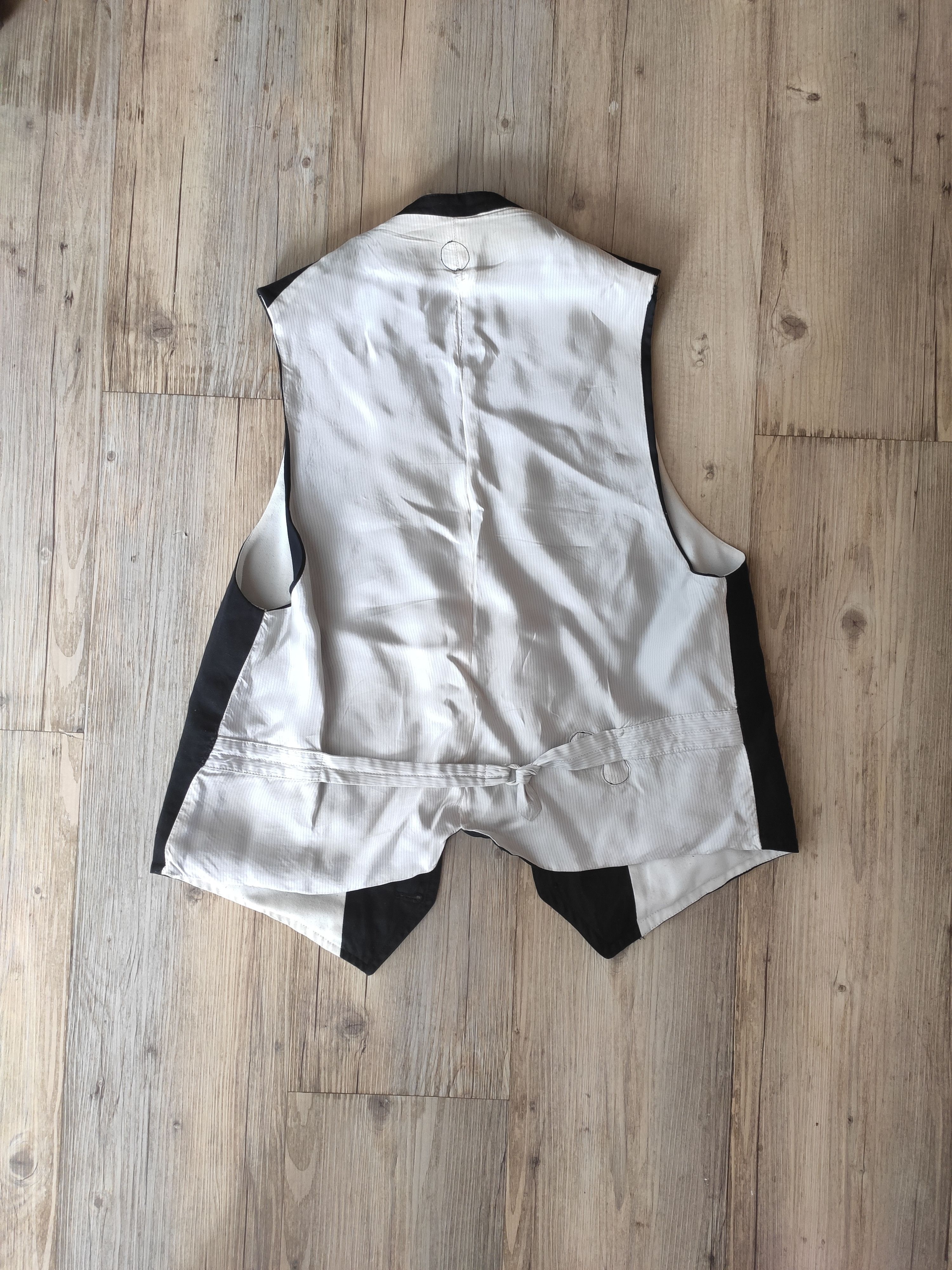 Coming Soon Asymmetrical lapel vest.Like Ann Demeulemeester or Devoa Size US S / EU 44-46 / 1 - 2 Thumbnail
