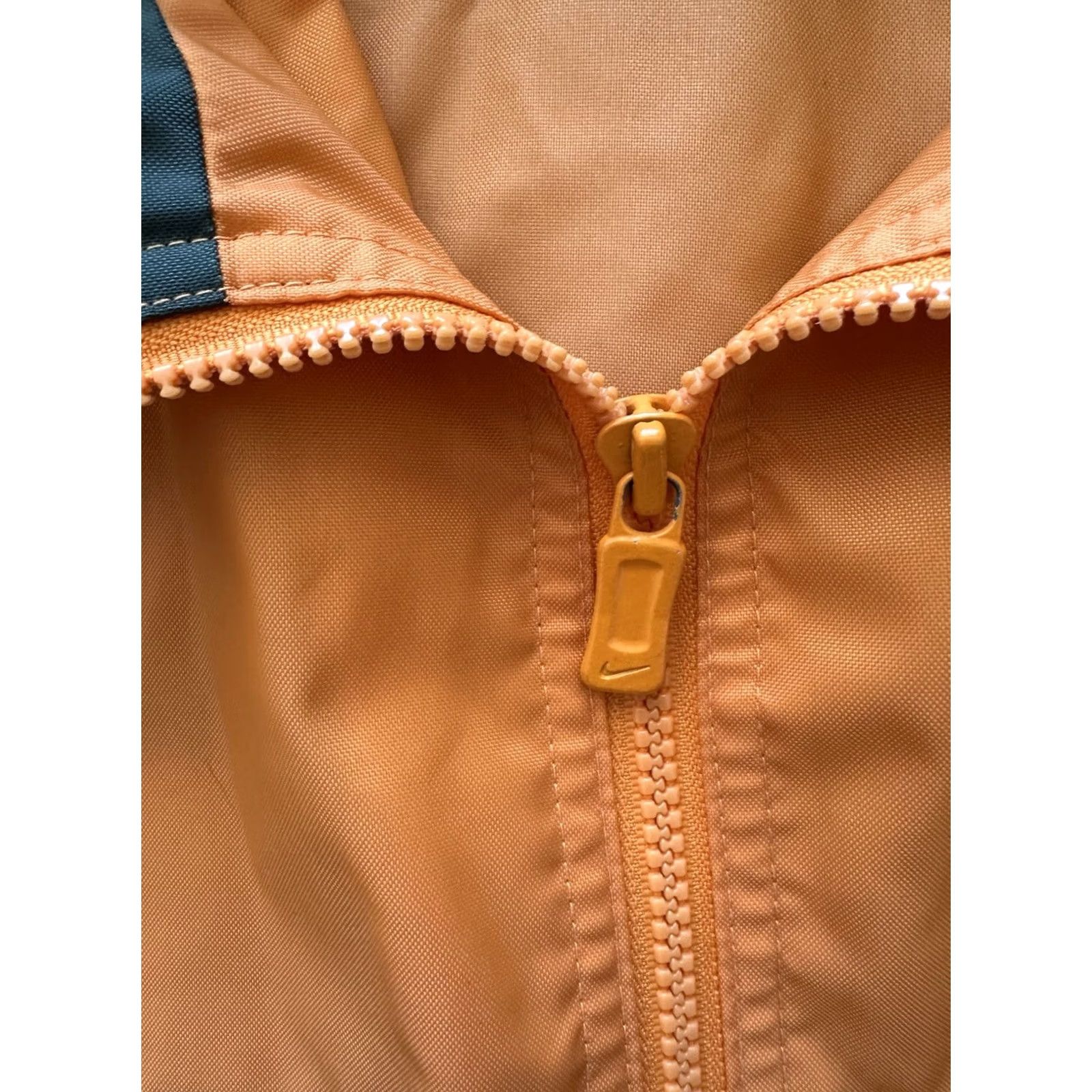 Nike VINTAGE Nike Swoosh Windbreaker Jacket M Men Orange 90s Logo Rare Size US M / EU 48-50 / 2 - 4 Thumbnail