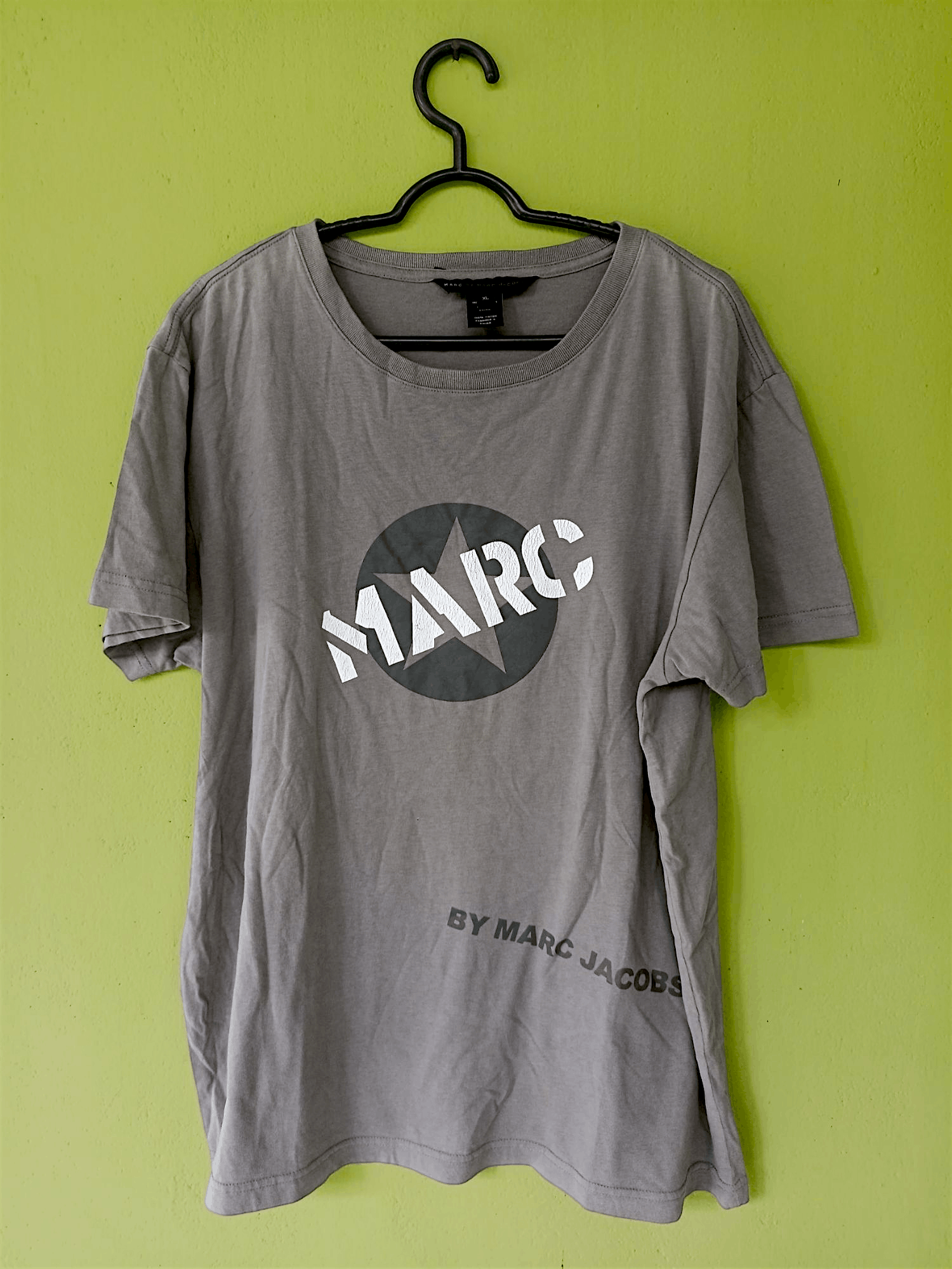 Marc Jacobs × Marc by Marc Jacobs × Vintage VTG Y2K Marc Jacobs Short Sleeve T-shirt Size US XL / EU 56 / 4 - 8 Thumbnail
