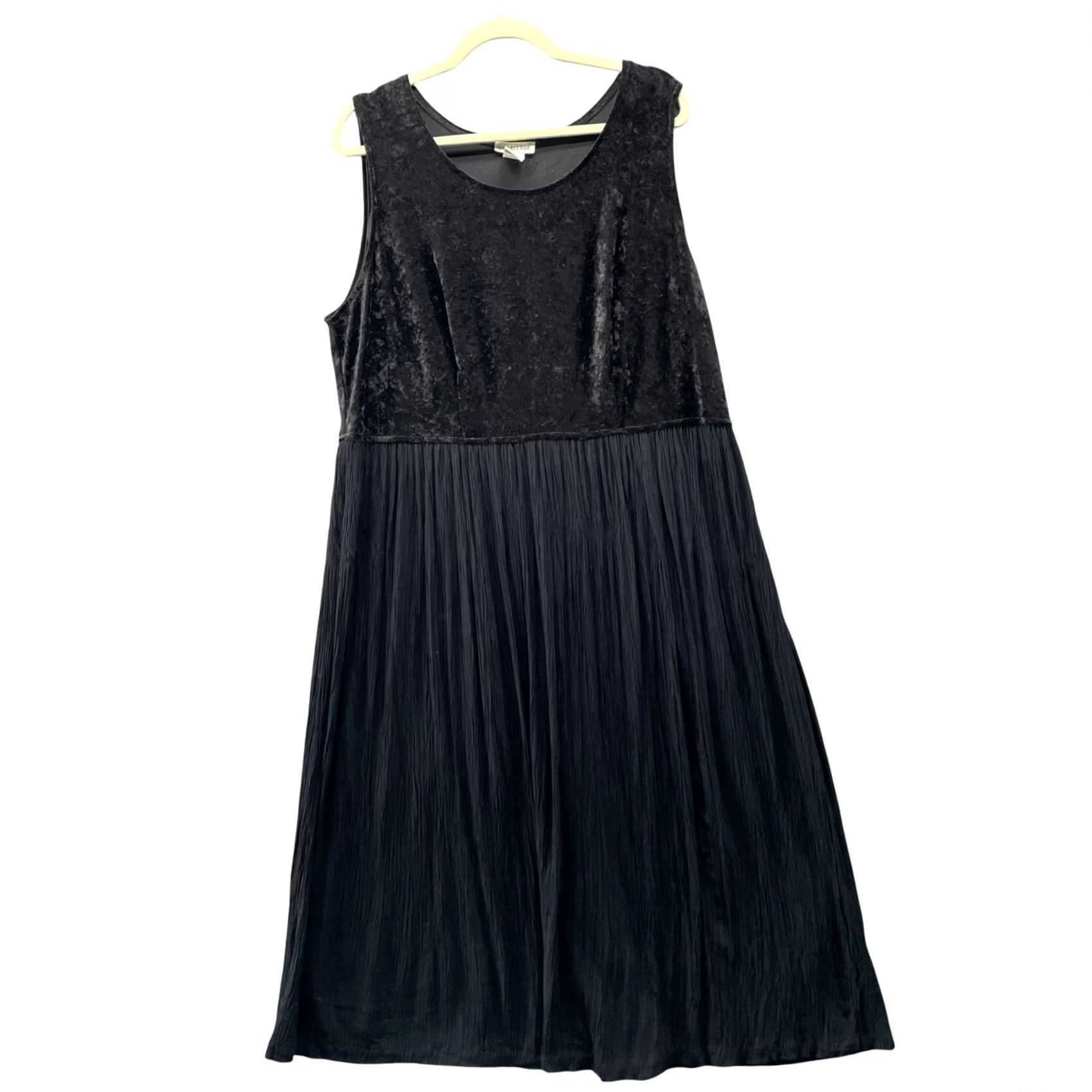 Avenue The Avenue Black Velvet Sleeveless Maxi Dress 18 A-Line Tank Dress Womens Size XXL / US 16-18 / IT 52-54 - 2 Thumbnail