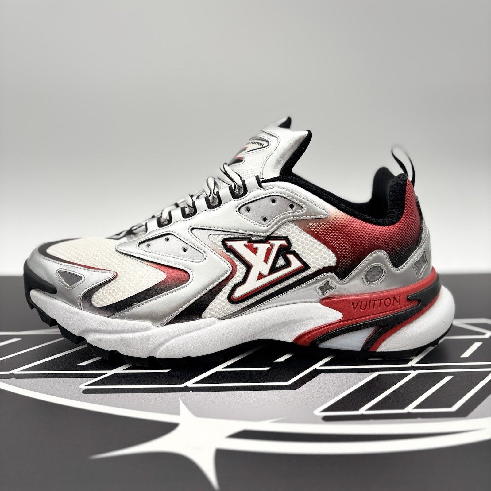Louis Vuitton Louis Vuitton Tactic Runner ' Red Grey ' | GREAT COND! Size US 10 / EU 43 - 11 Thumbnail