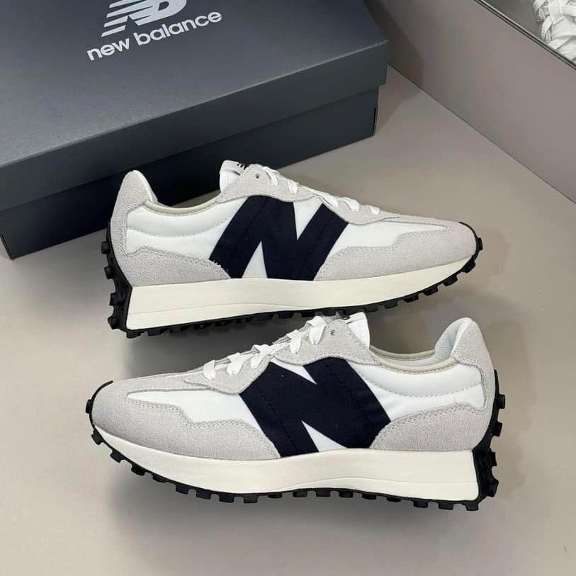 New Balance Women's 327 Shoes, size 8.5