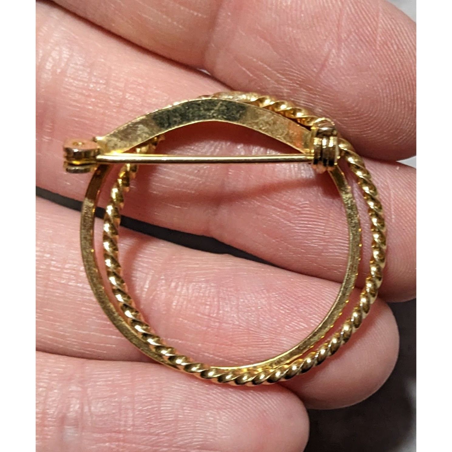 Other Gold Tone Double Layer Open Circle Brooch Size ONE SIZE - 6 Thumbnail