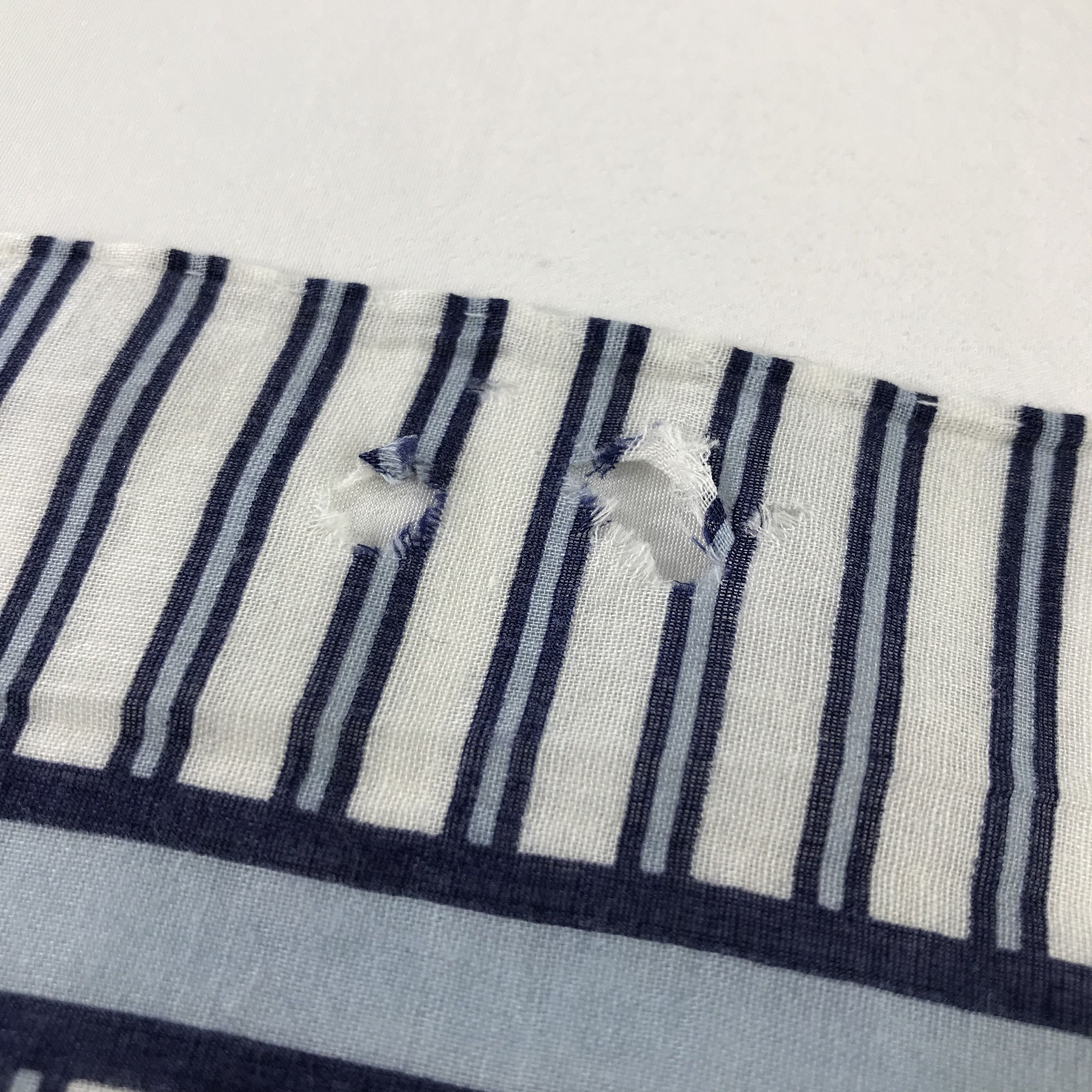 Vintage × Yves Saint Laurent Yves Saint Laurent Bandana / Handkerchief /Neckerchief -S941 Size ONE SIZE - 3 Thumbnail