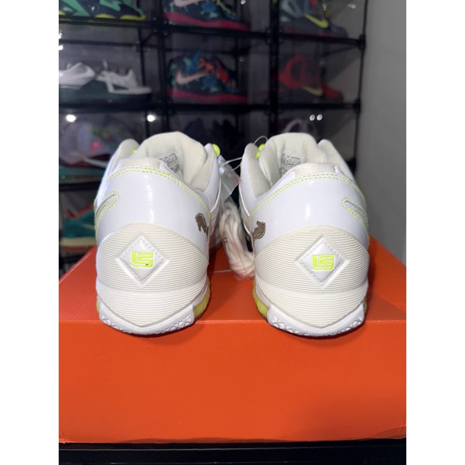 Nike Nike LeBron Sneaker Low Top Mens 10.5 White Neon 1990s 3 III Low Voltage Four Horseman PE Promo Sample Voltage Neon Shoe Best 10.5 Mens Size US 11 / EU 44 - 7 Thumbnail