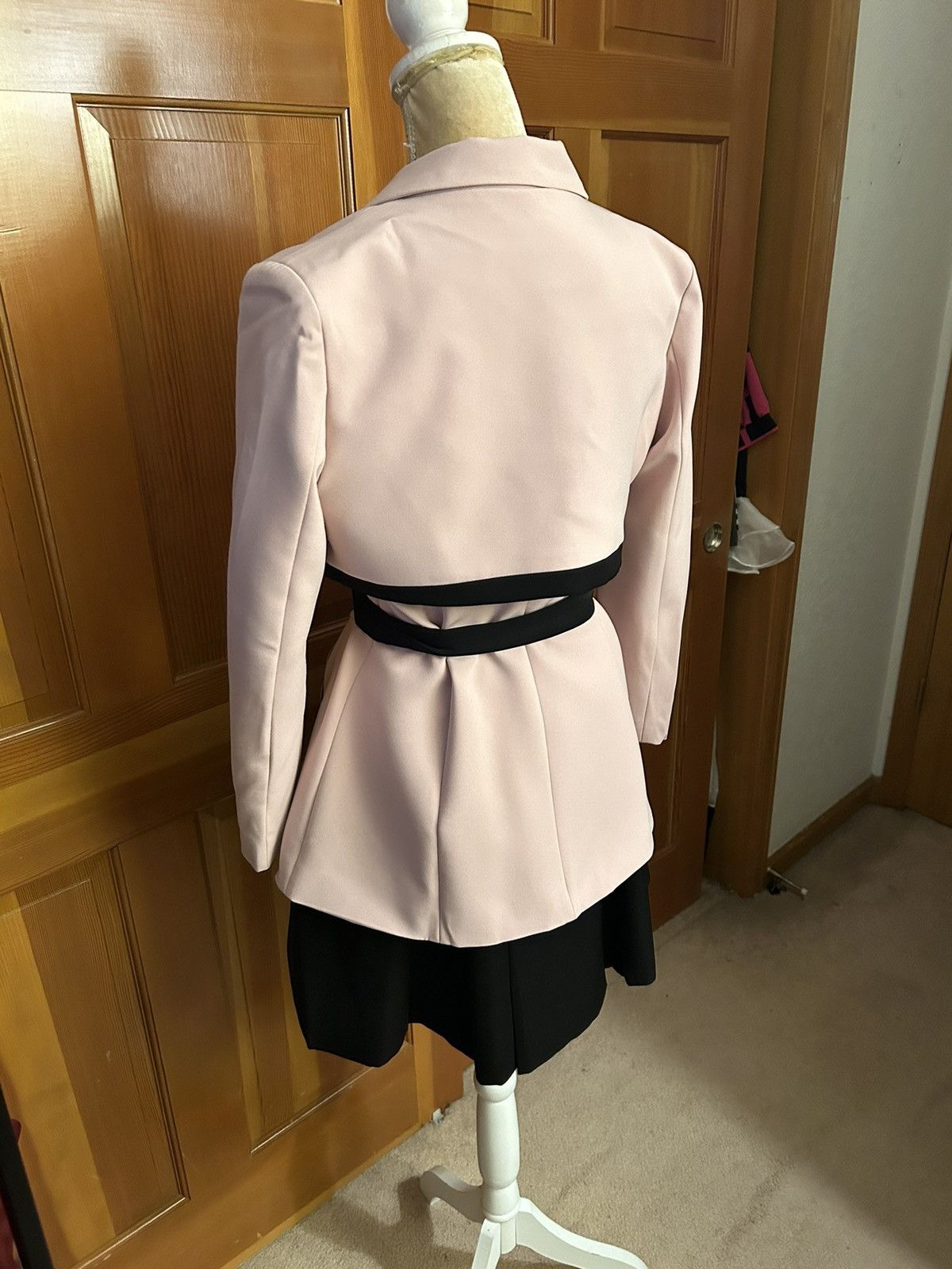 Designer × Other NWT, Lavishly Paris Pink Long Sleeve Skirt Suit Dress. Size M / US 6-8 / IT 42-44 - 10 Thumbnail