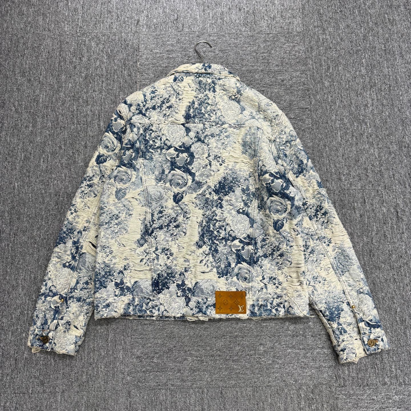 Louis Vuitton Louis Vuitton Floral Distressed Denim Jacket 52 Size US L / EU 52-54 / 3 - 5 Thumbnail