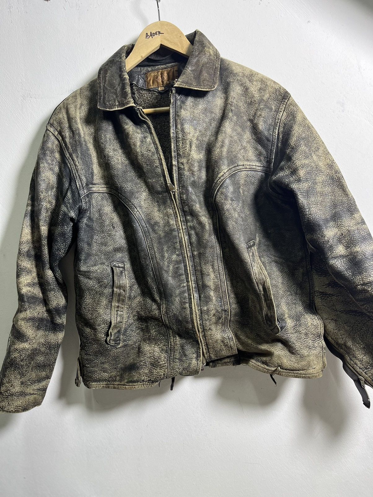 Vintage Vintage 80s Trashed Leather Jacket Gold Rings Size US M / EU 48-50 / 2 - 1 Thumbnail