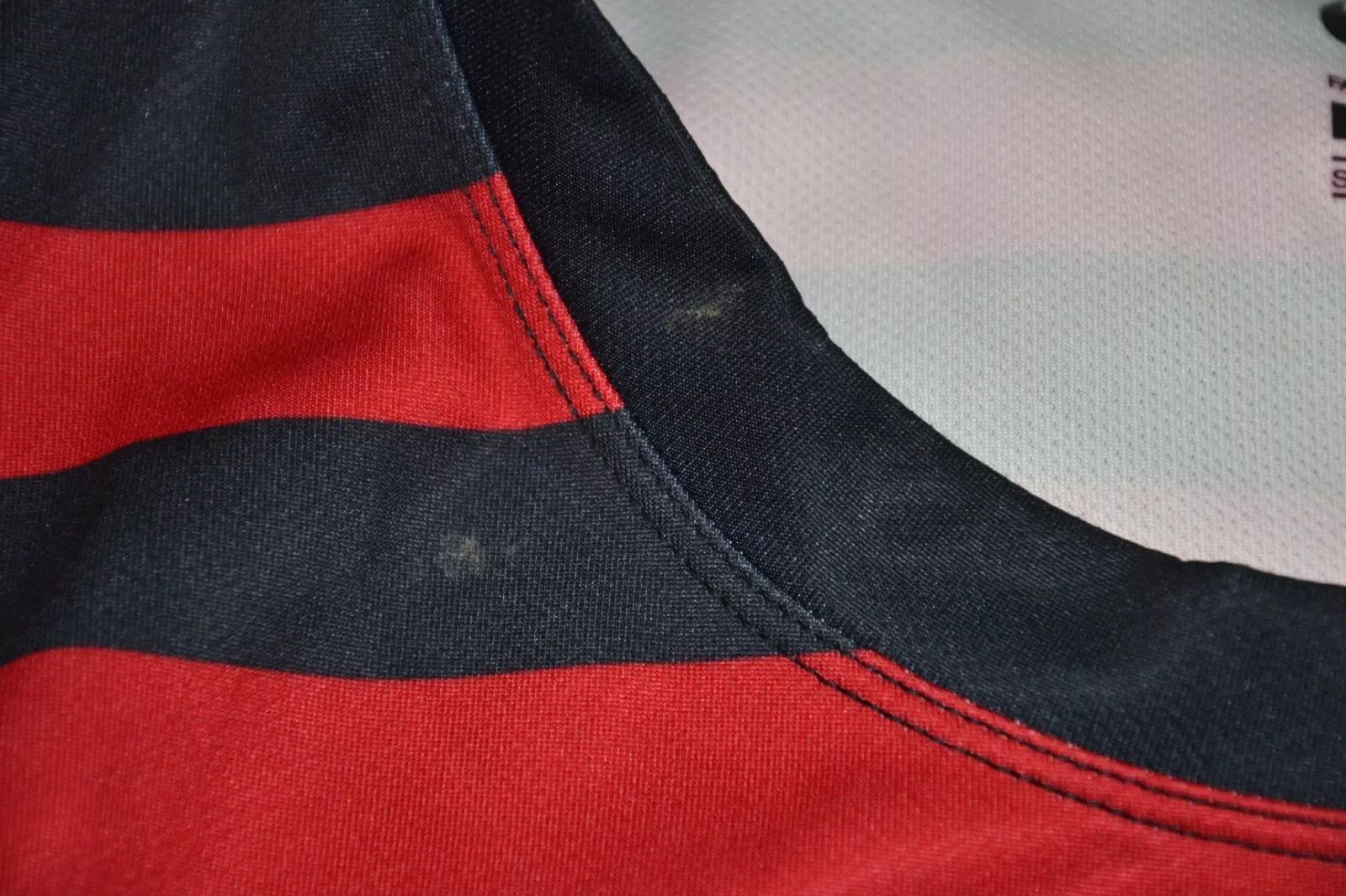 Nike SARACENS RUGBY UNION SHIRT JERSEY NIKE SIZE S ADULT Size US S / EU 44-46 / 1 - 5 Thumbnail