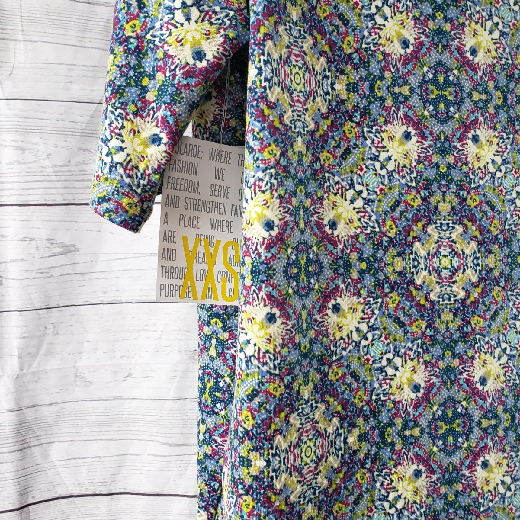 Vintage LuLaRoe Womens Irma Top Sz 2XS Blue Green Kaleidoscope Short Sleeve Shirt Womens 2XS Tunic Casual Pullover Round Neck Polyester Blend Vintage No 90s? Size XXS / US 00 / IT 34 - 4 Thumbnail