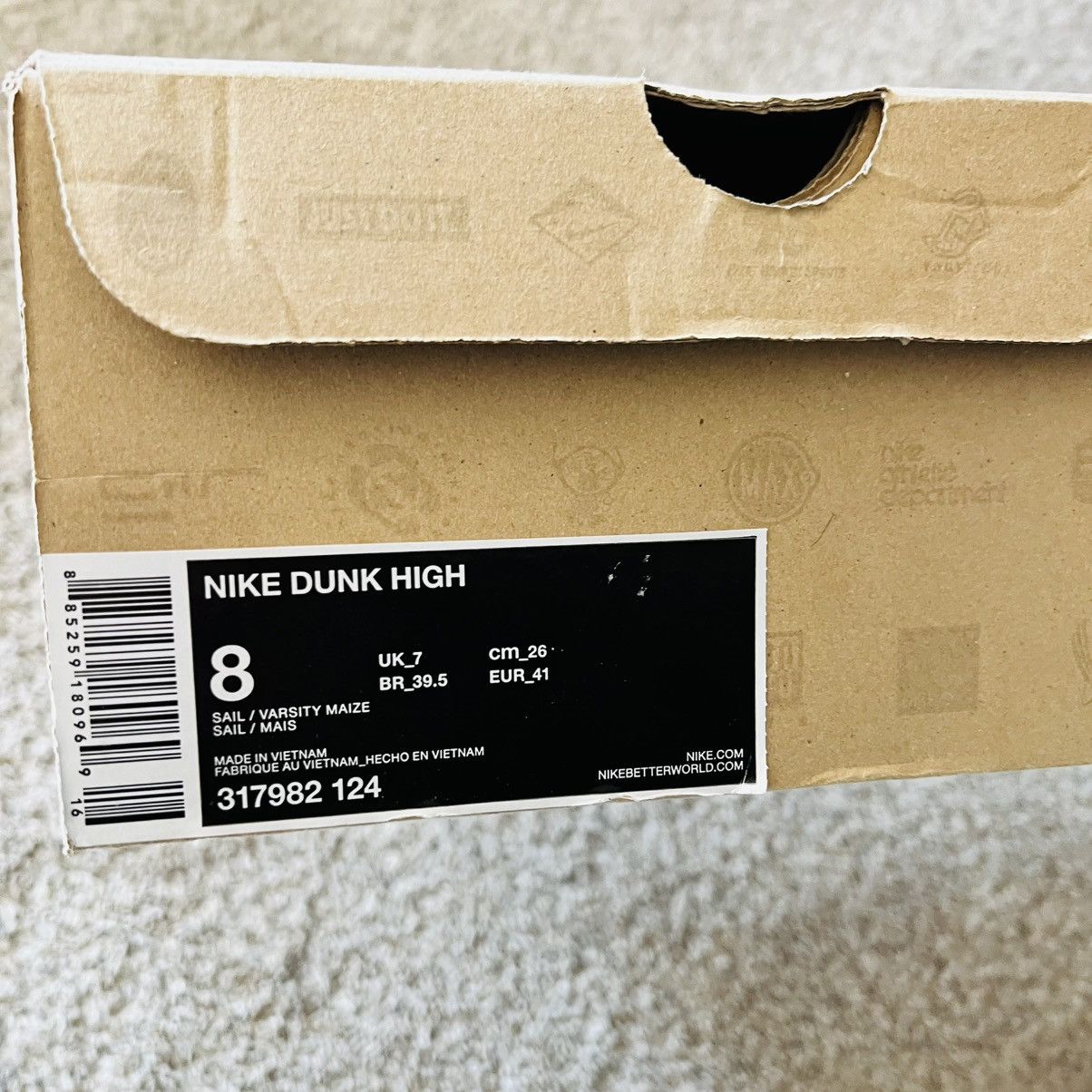 Nike 2011 2012 Nike Dunk High Varsity Maize Yellow Size US 8 / EU 41 - 7 Thumbnail