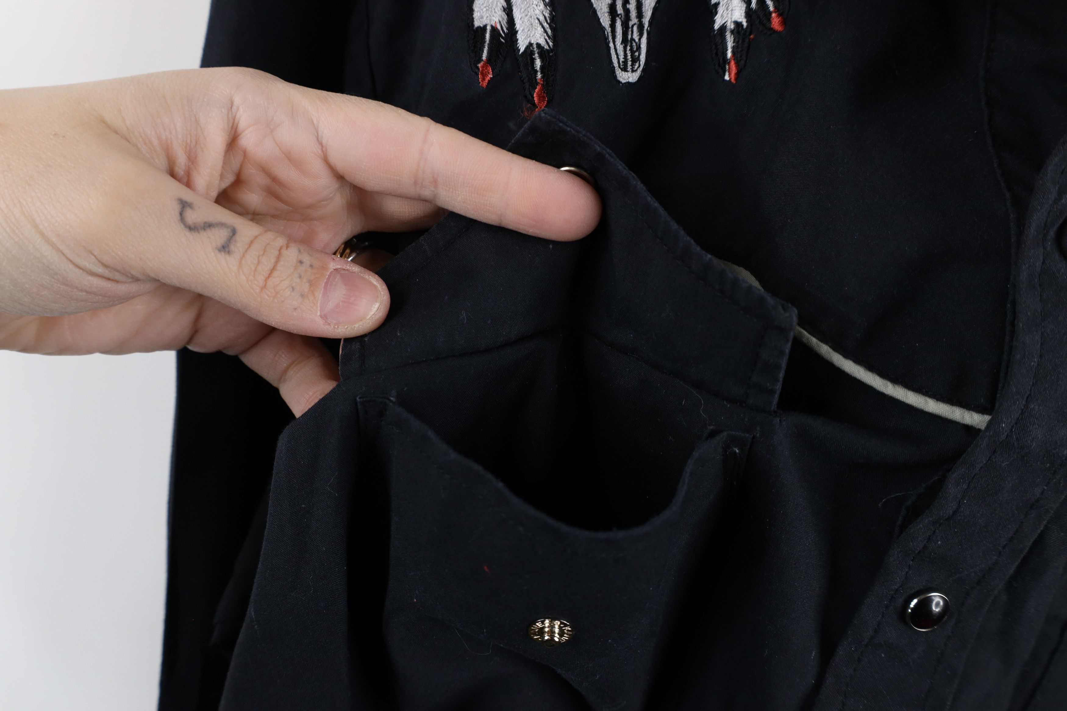 Vintage Vintage 90s Rockabilly Skull Feather Snap Button Shirt Size US M / EU 48-50 / 2 - 6 Thumbnail