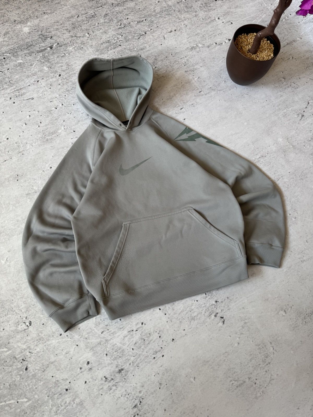 Nike × Vintage NIKE VINTAGE 00s y2k OVERSIZE BAGGY HOODIE CENTER LOGO Size US S / EU 44-46 / 1 - 1 Thumbnail