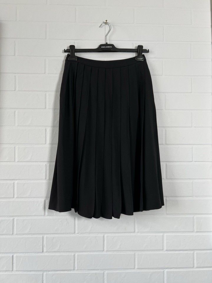 Prada PRADA Pleated Skirt Black Size 38 Size 30" / US 8 / IT 44 - 2 Thumbnail