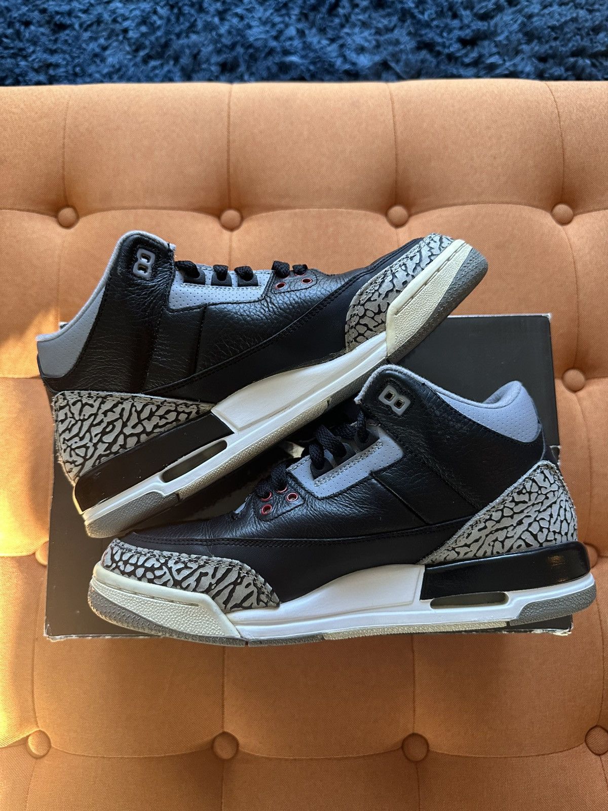 Jordan Brand × Nike Jordan 3 Retro Black Cement 2011 Sz. 7 Size US 7 / EU 40 - 2 Thumbnail