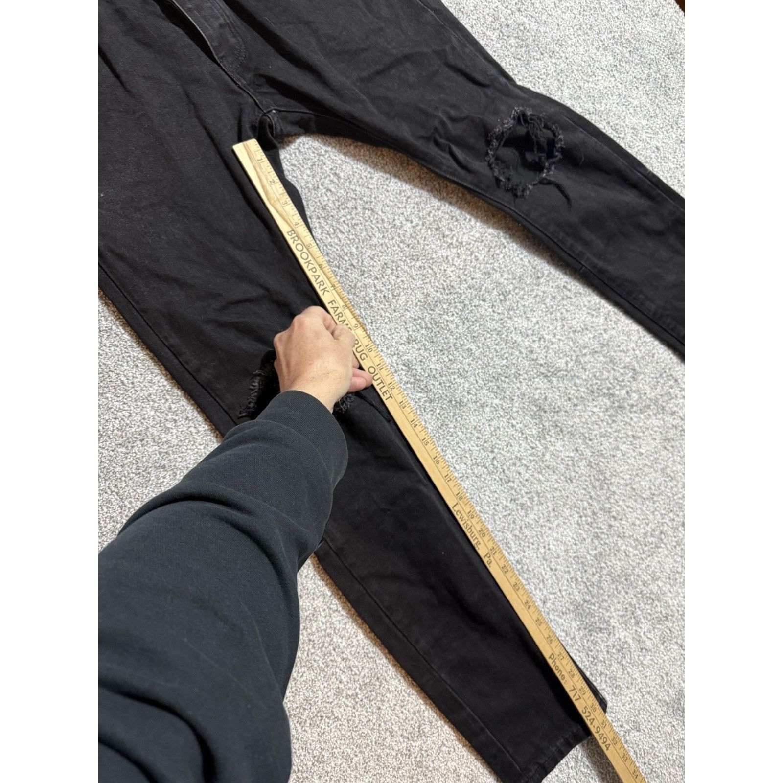 MNML Mnml Jeans Men 31 Distressed Ripped Grunge Edgy Y2K Inspired Size US 31 - 4 Thumbnail