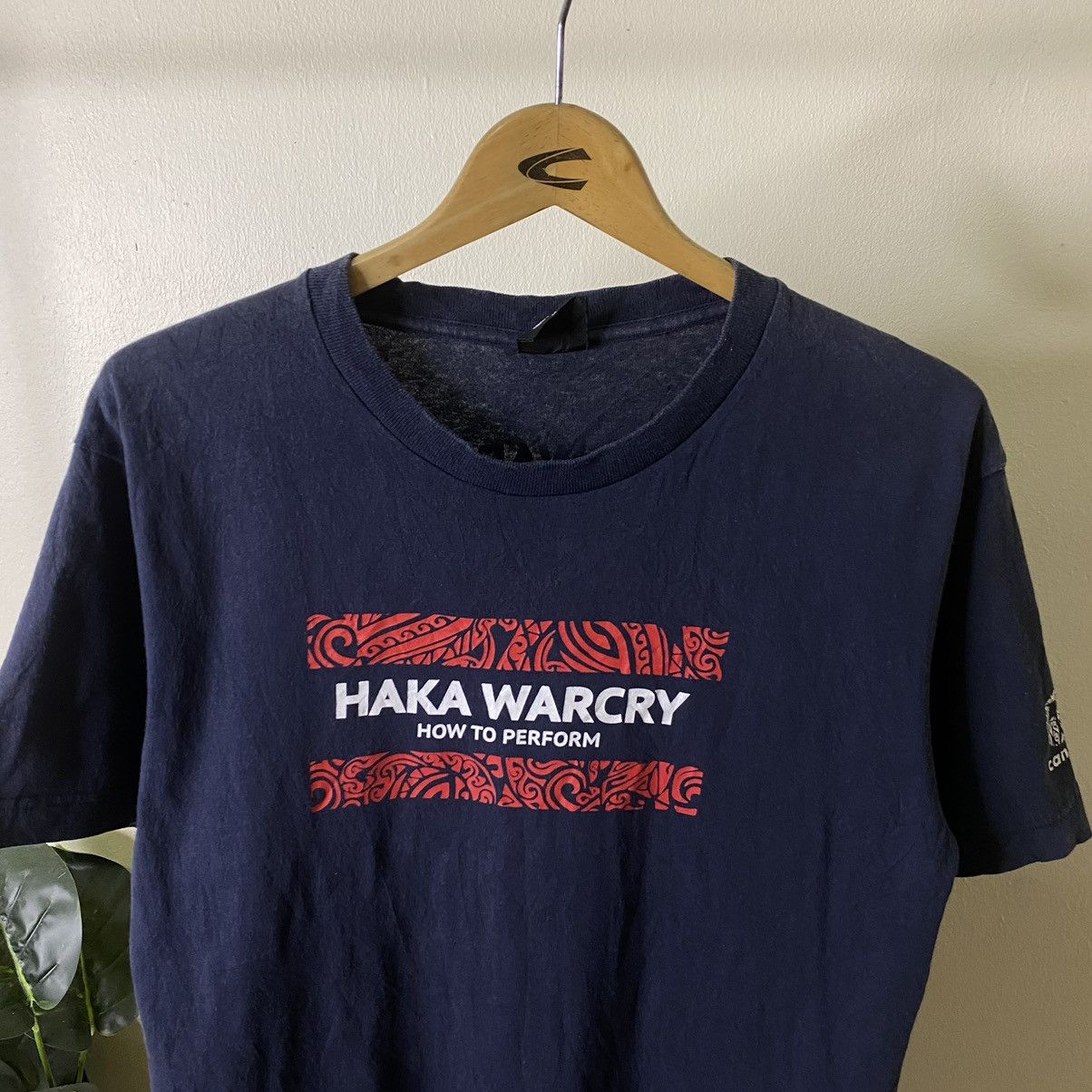 Canterbury of New Zealand Vintage Y2K Canterbury How To Perform Haka Warcry Rugby Tee Size US S / EU 44-46 / 1 - 4 Thumbnail